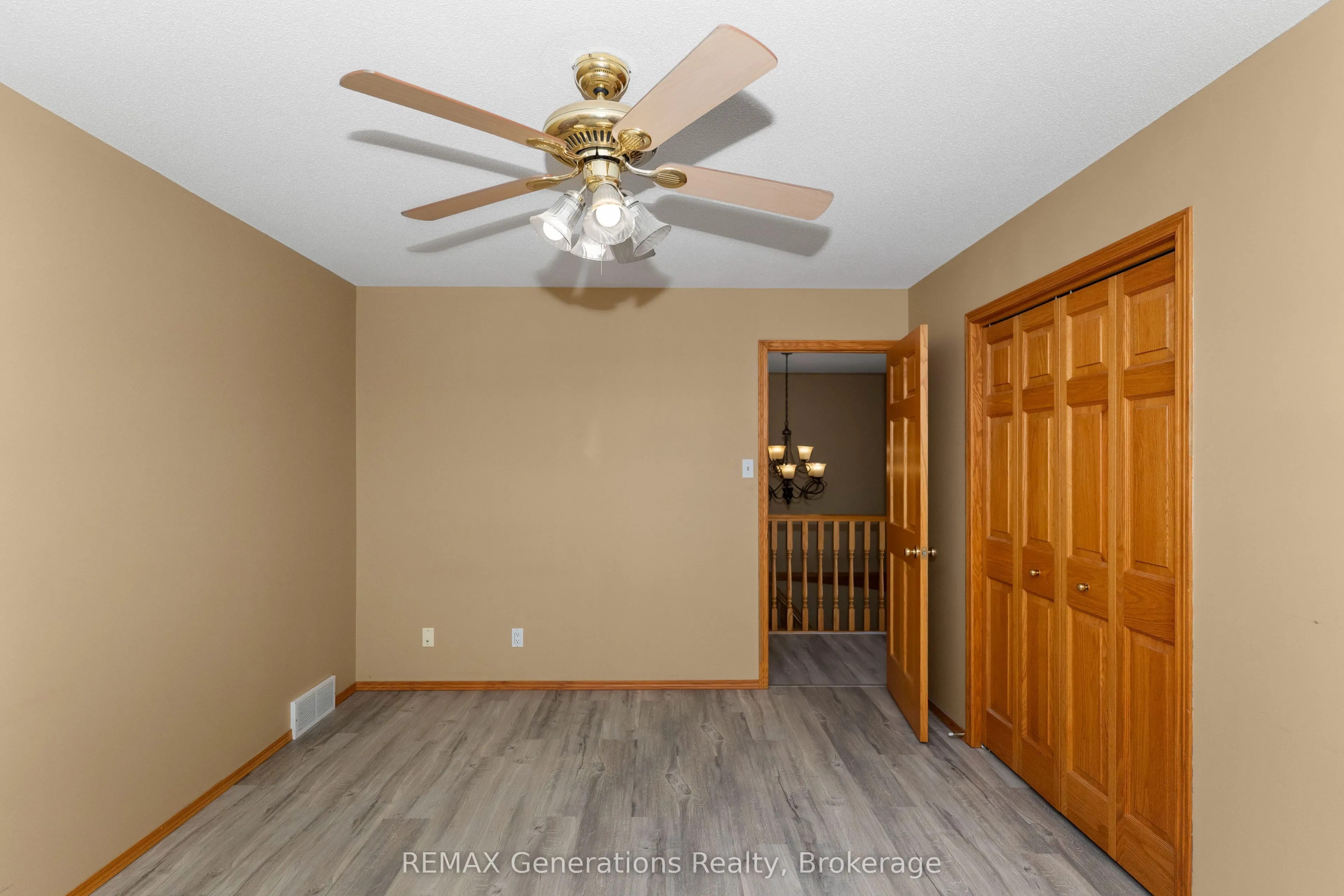 312 Wade Crescent