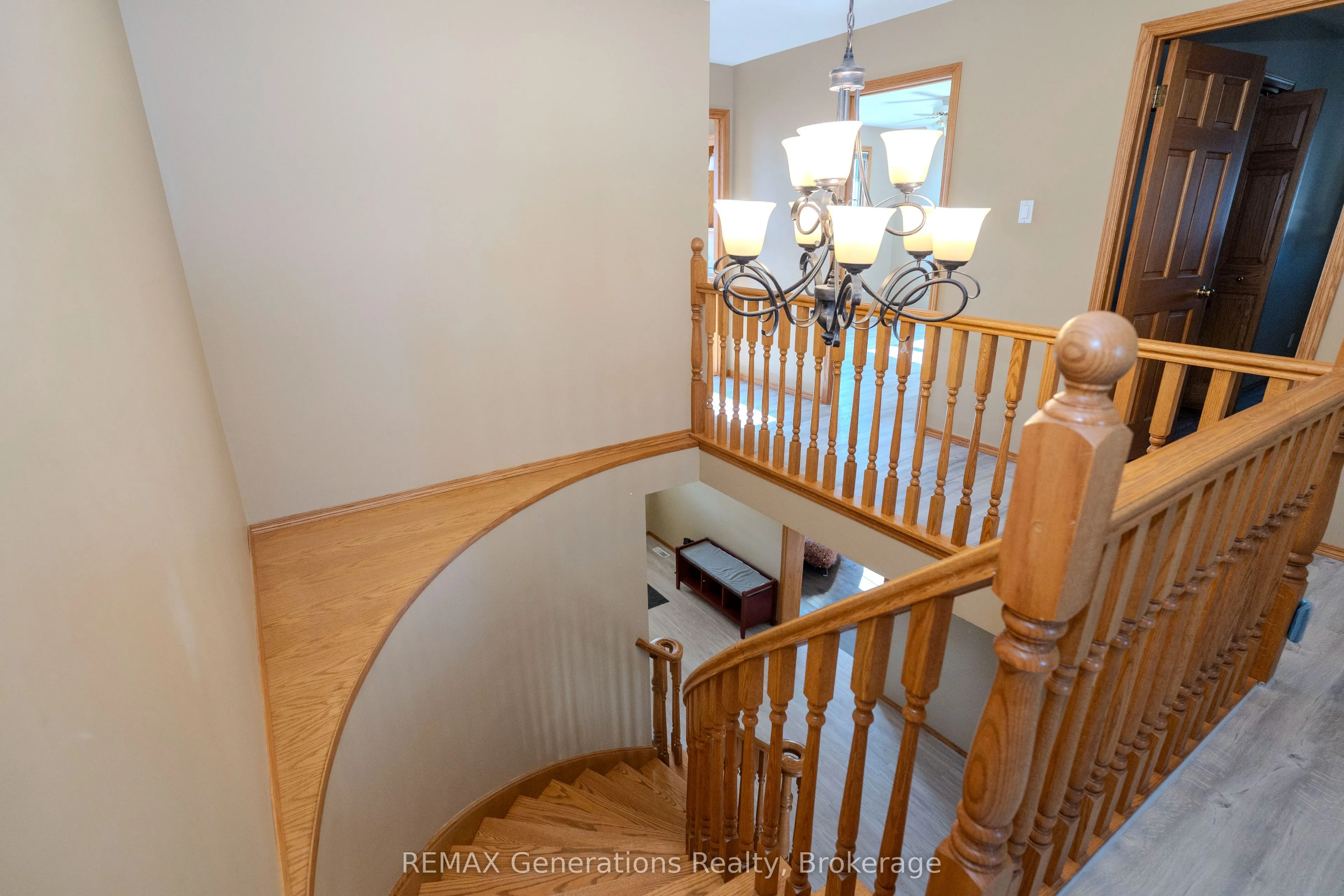 312 Wade Crescent