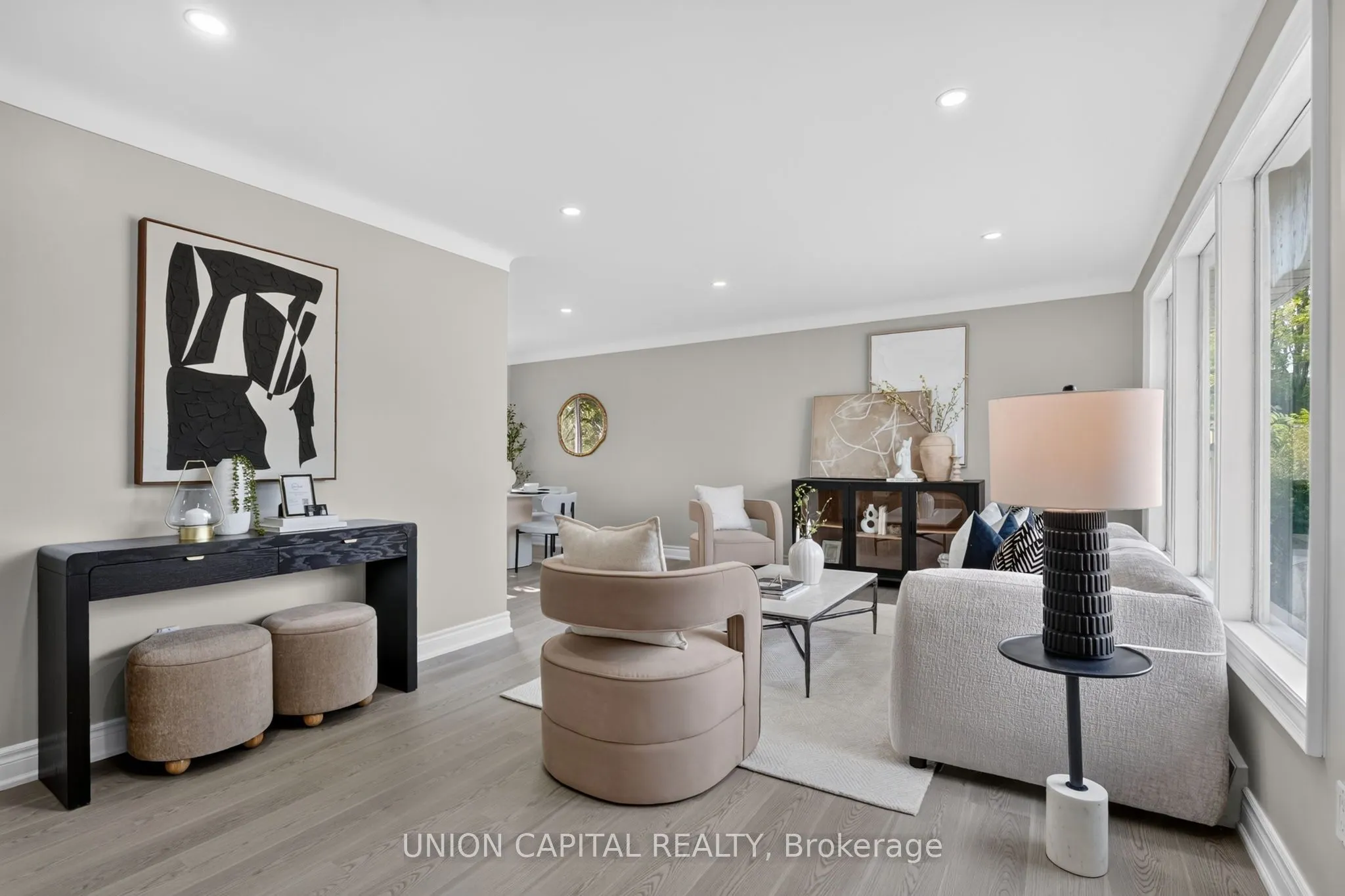 30 Collier Road N