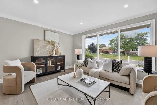 30 Collier Road N