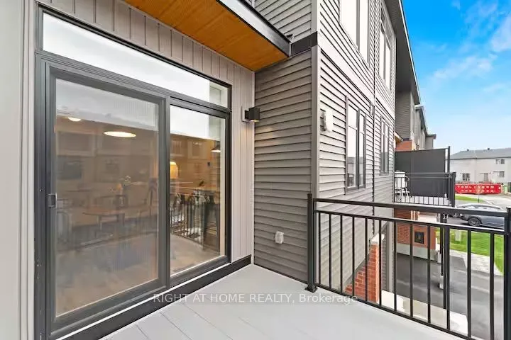 414 Jewelwing Private
