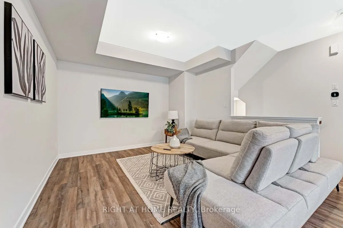 414 Jewelwing Private