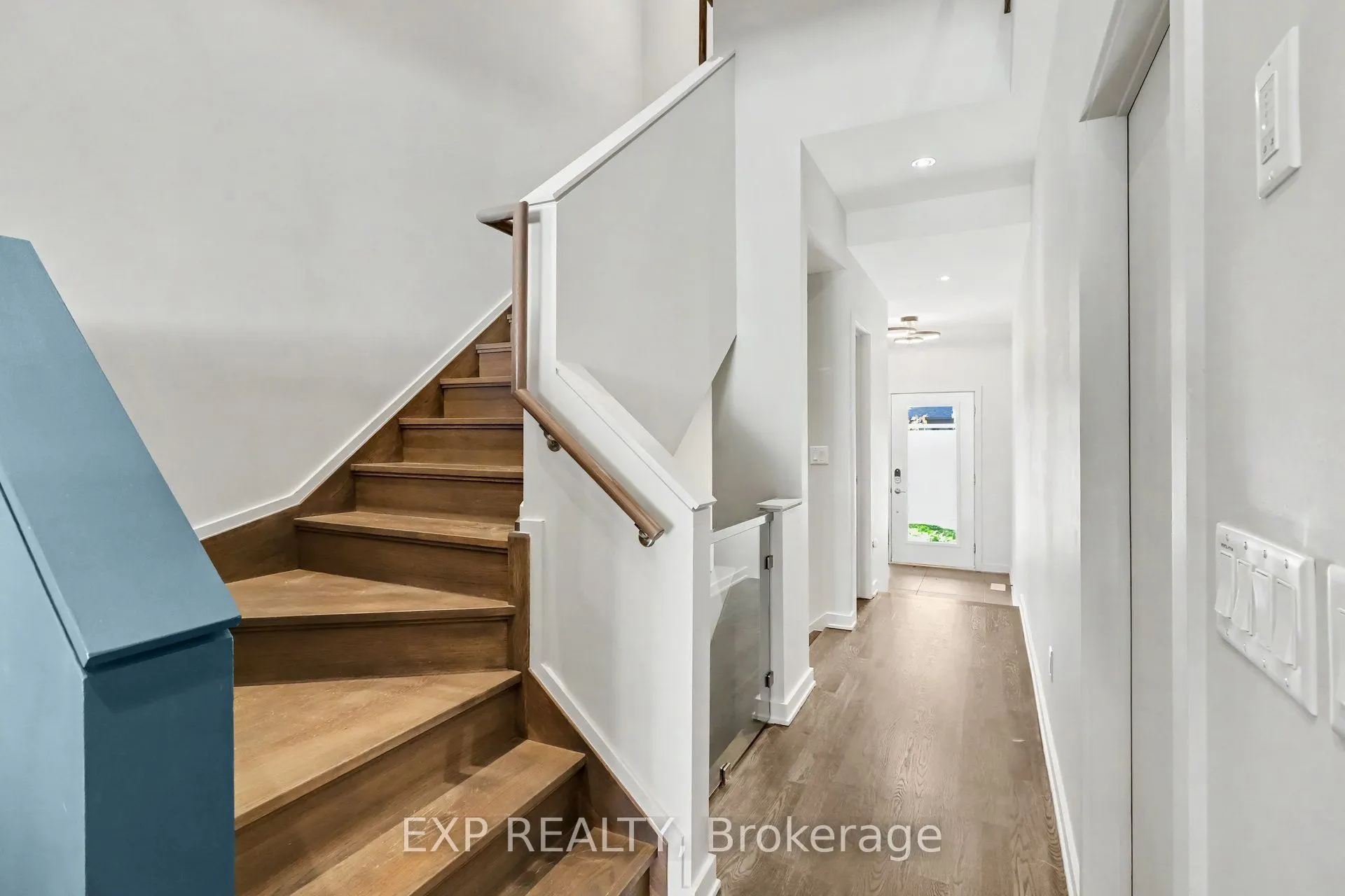 216 Pisces Terrace