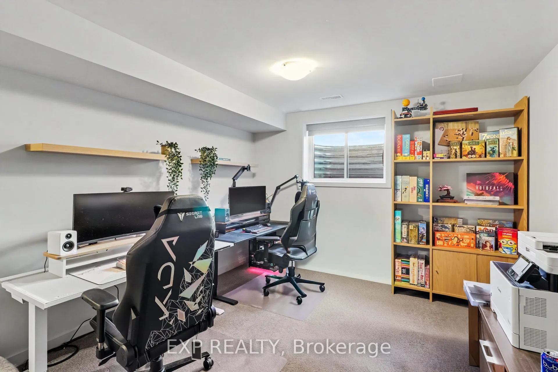 216 Pisces Terrace
