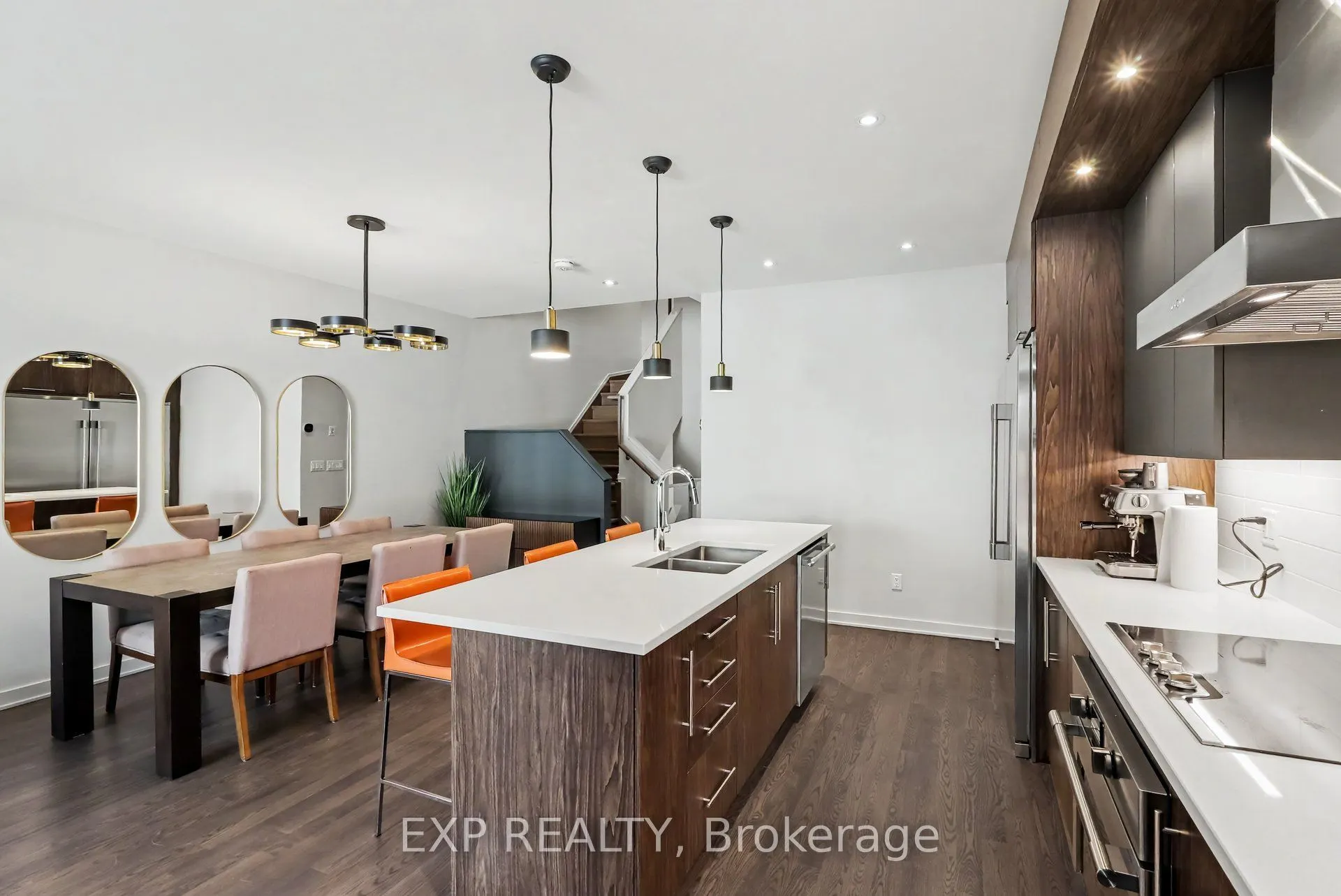 216 Pisces Terrace