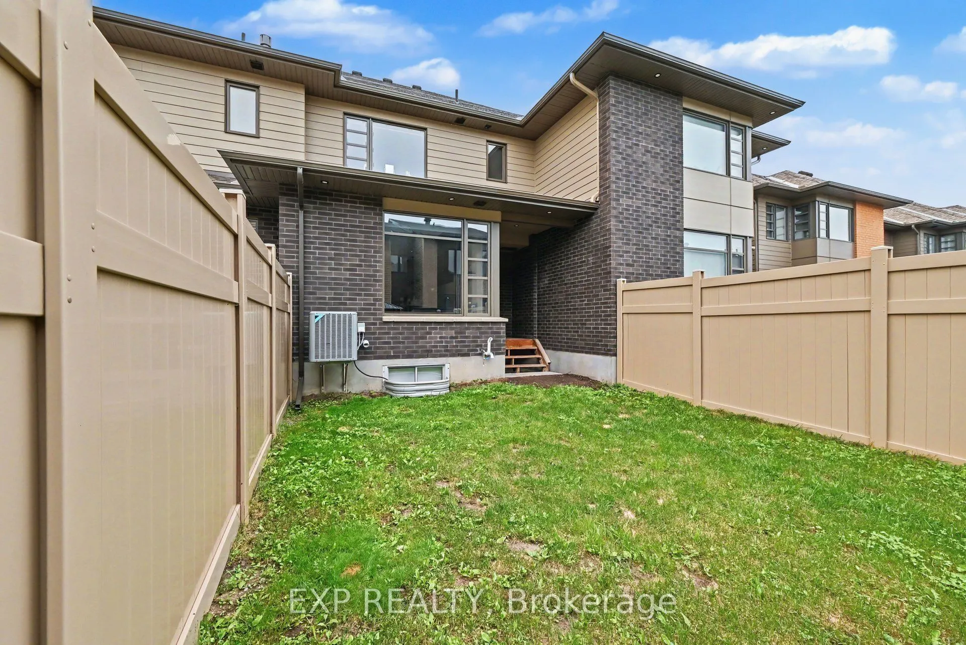 216 Pisces Terrace