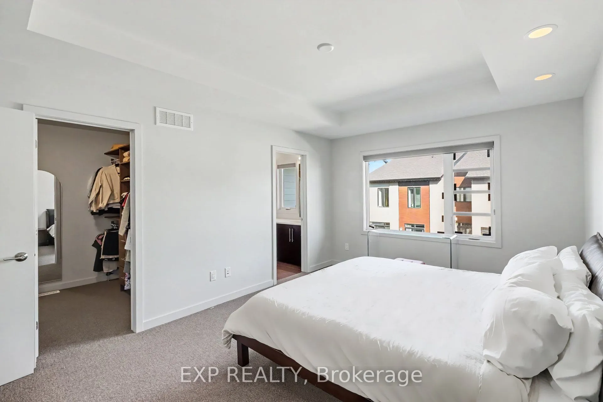 216 Pisces Terrace