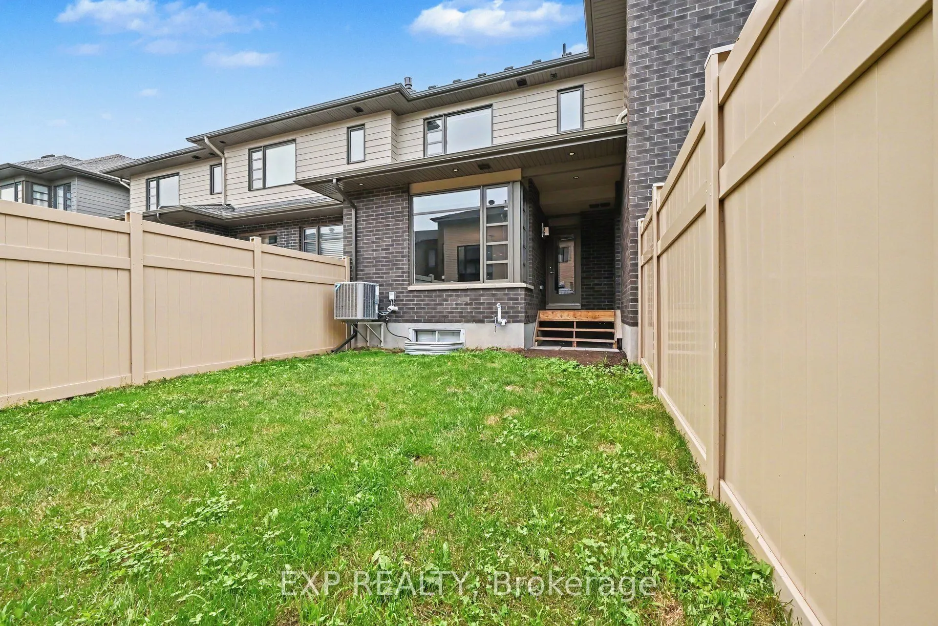 216 Pisces Terrace
