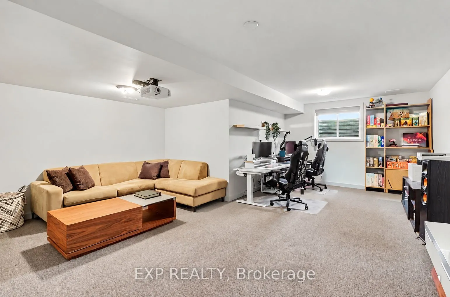 216 Pisces Terrace