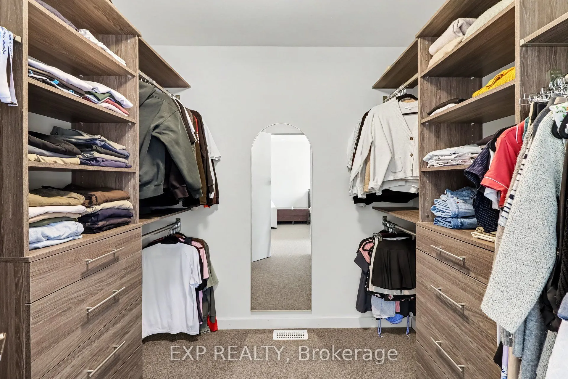 216 Pisces Terrace