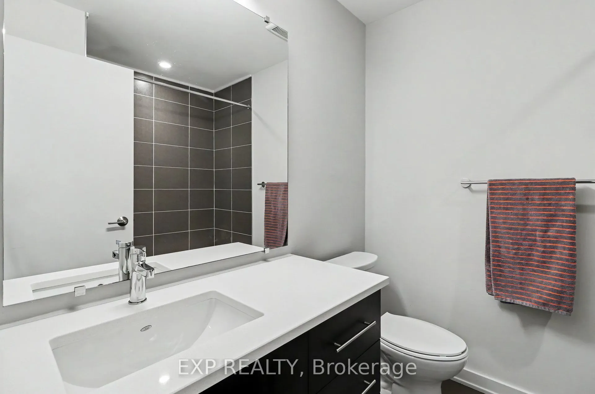 216 Pisces Terrace
