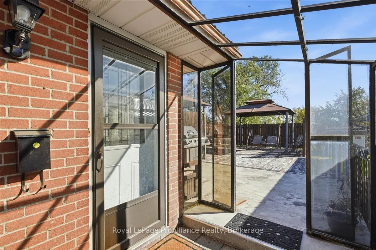 29 Barry Road