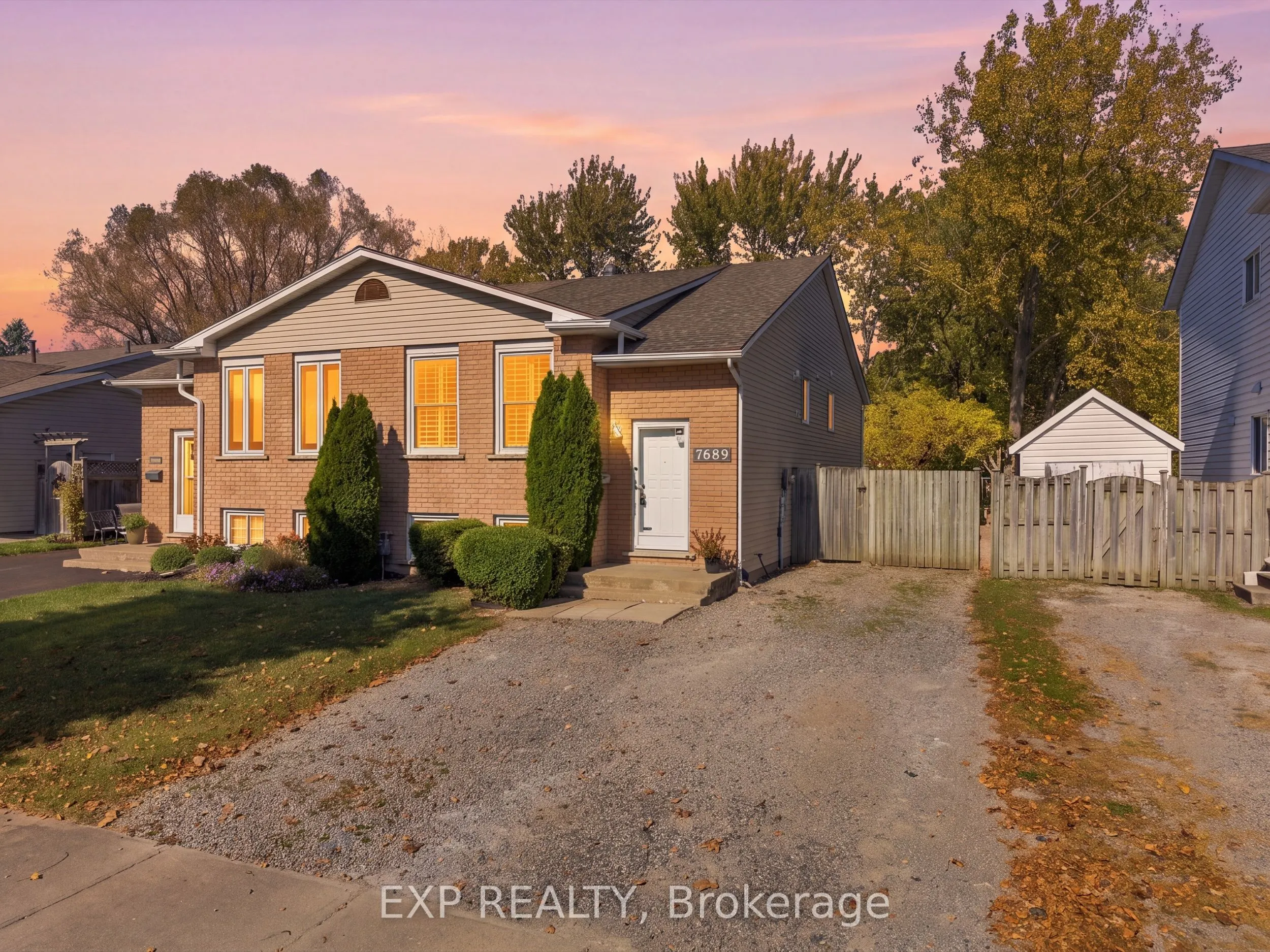 7689 Trackview Street