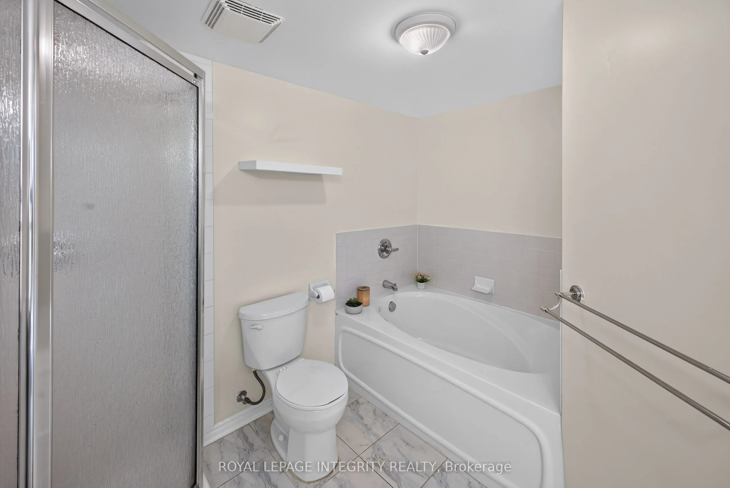 320 Tivoli Private #12