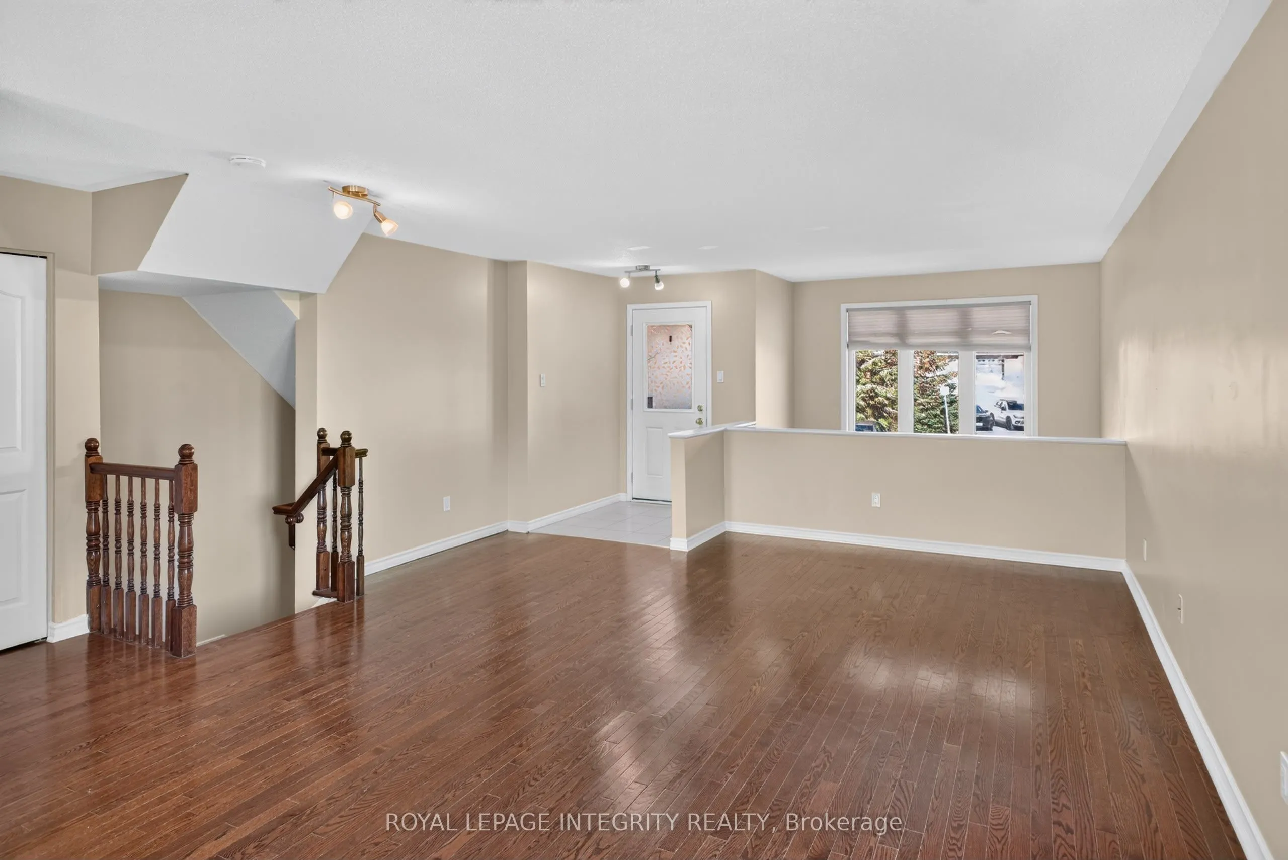 320 Tivoli Private #12