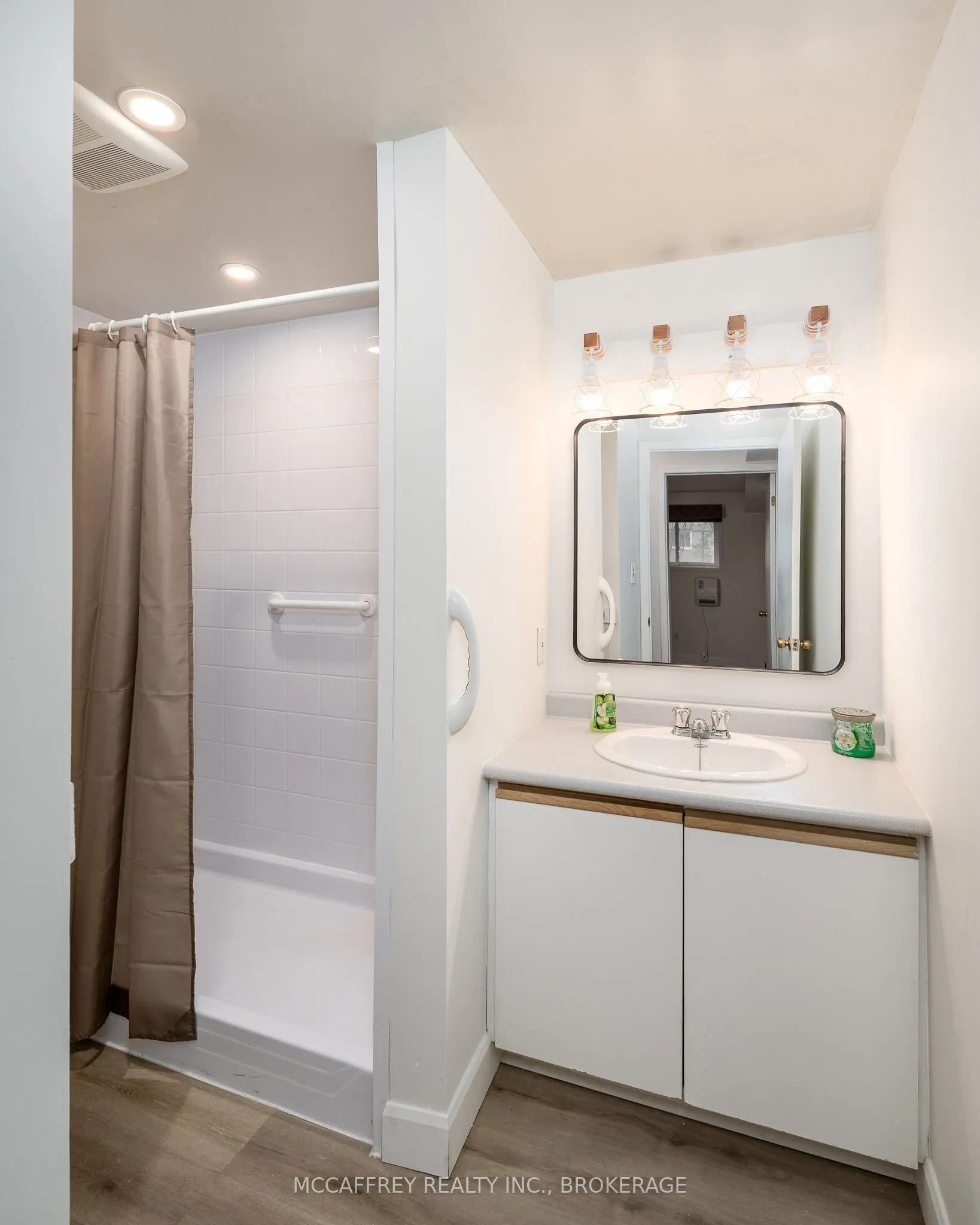 310 Kingsdale Avenue #103