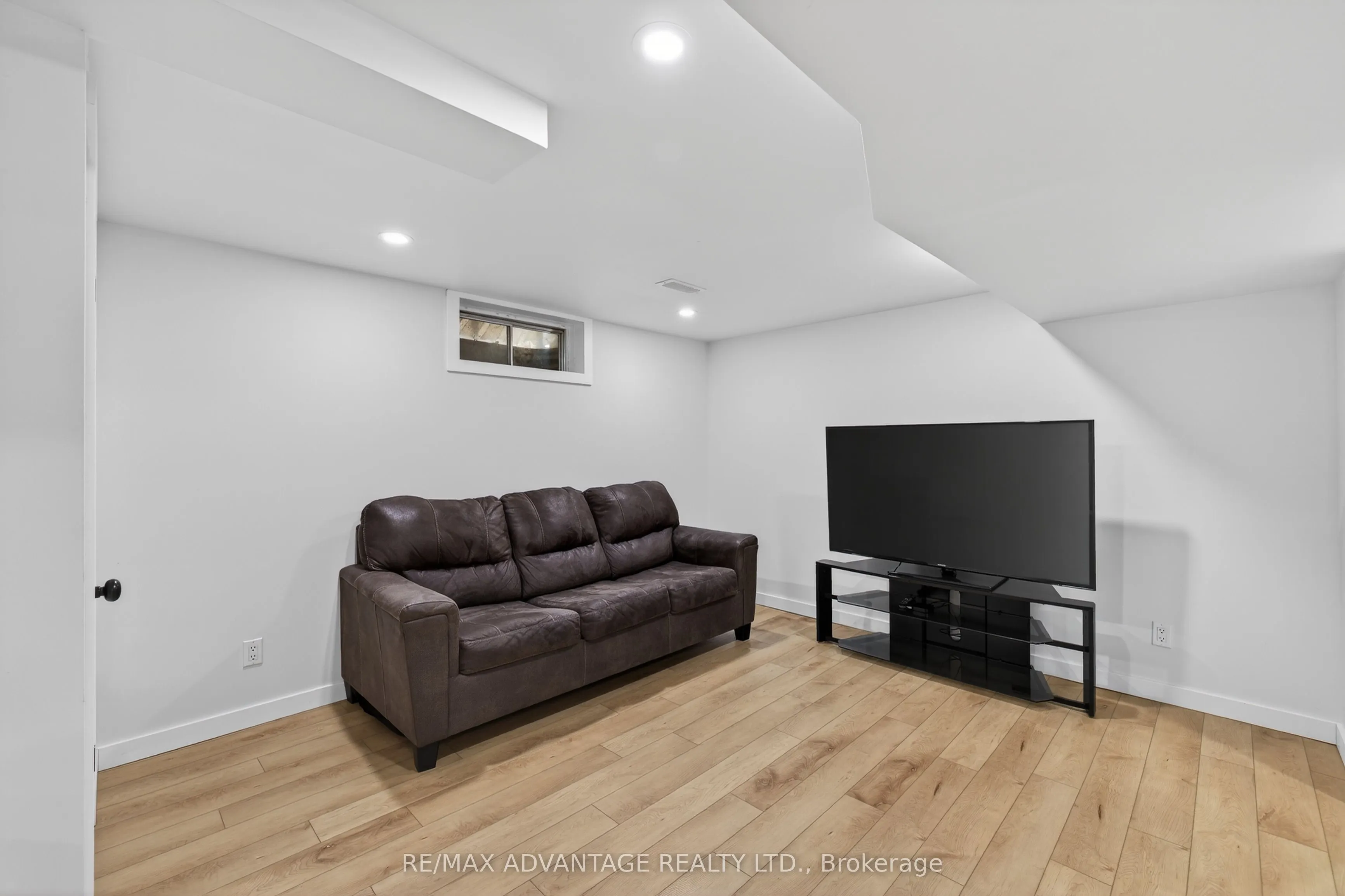 60 Wexford Avenue