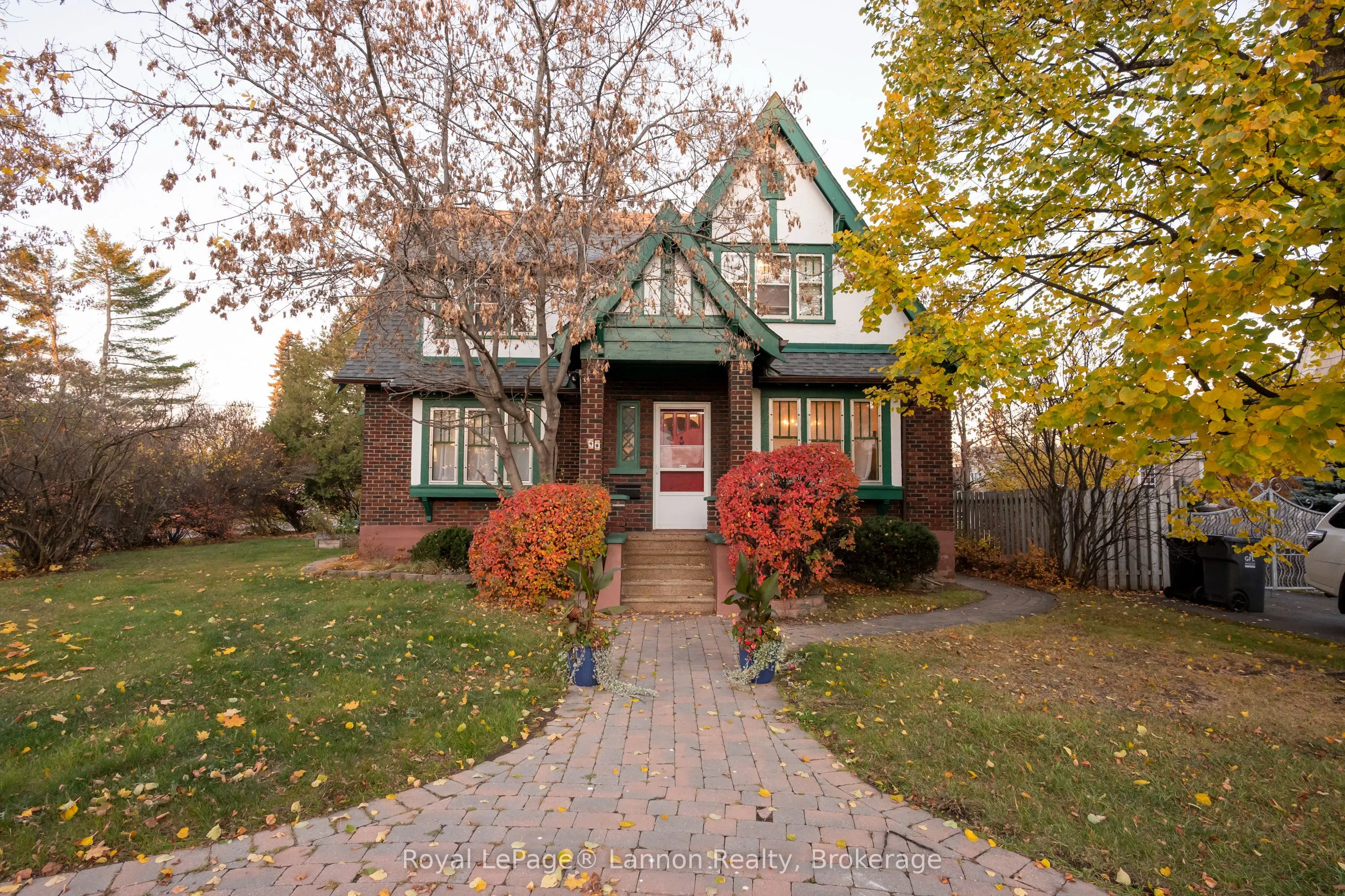 98 Summit Avenue