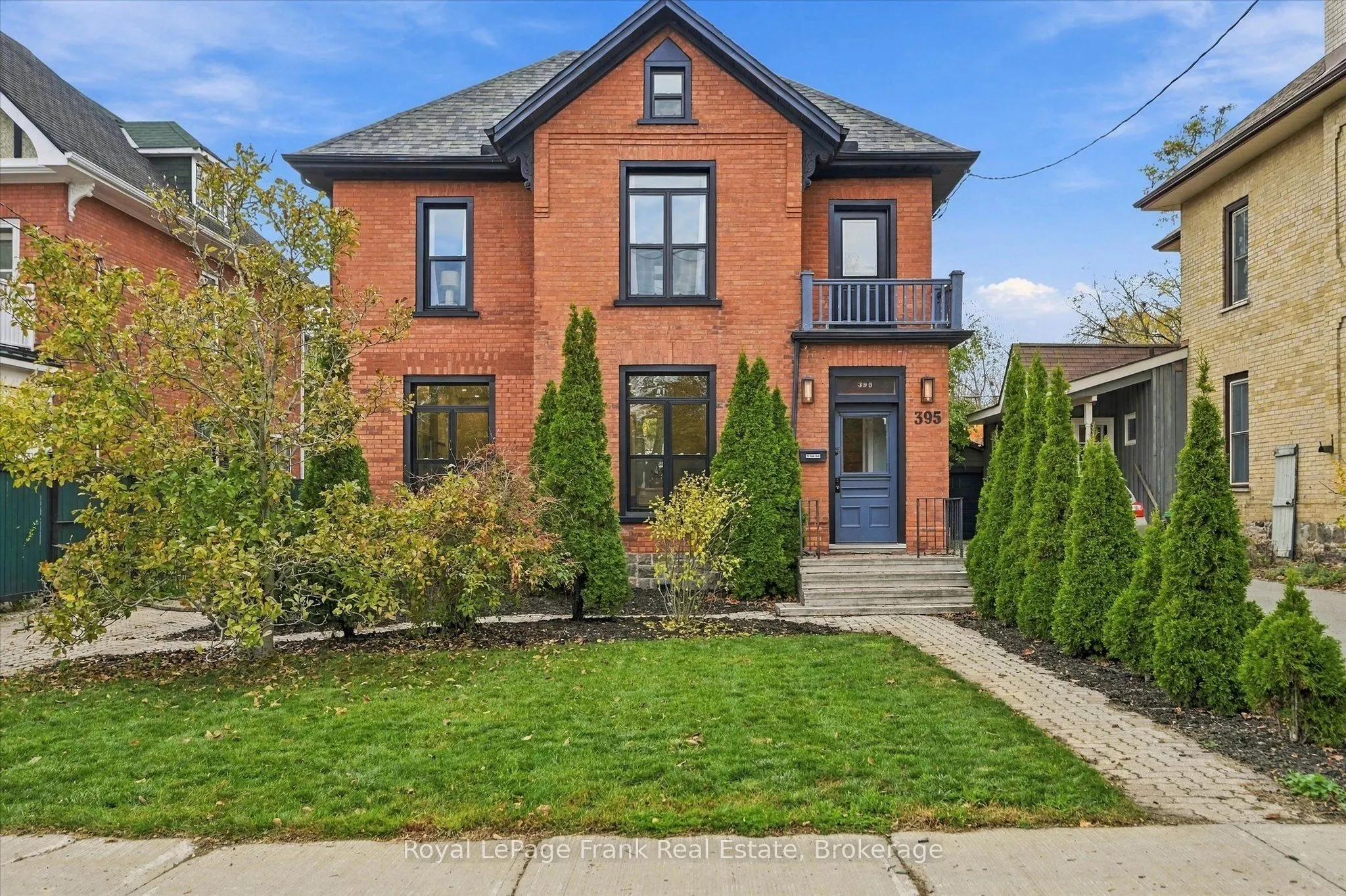 395 Walton Street