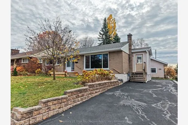 847 Vimy Street