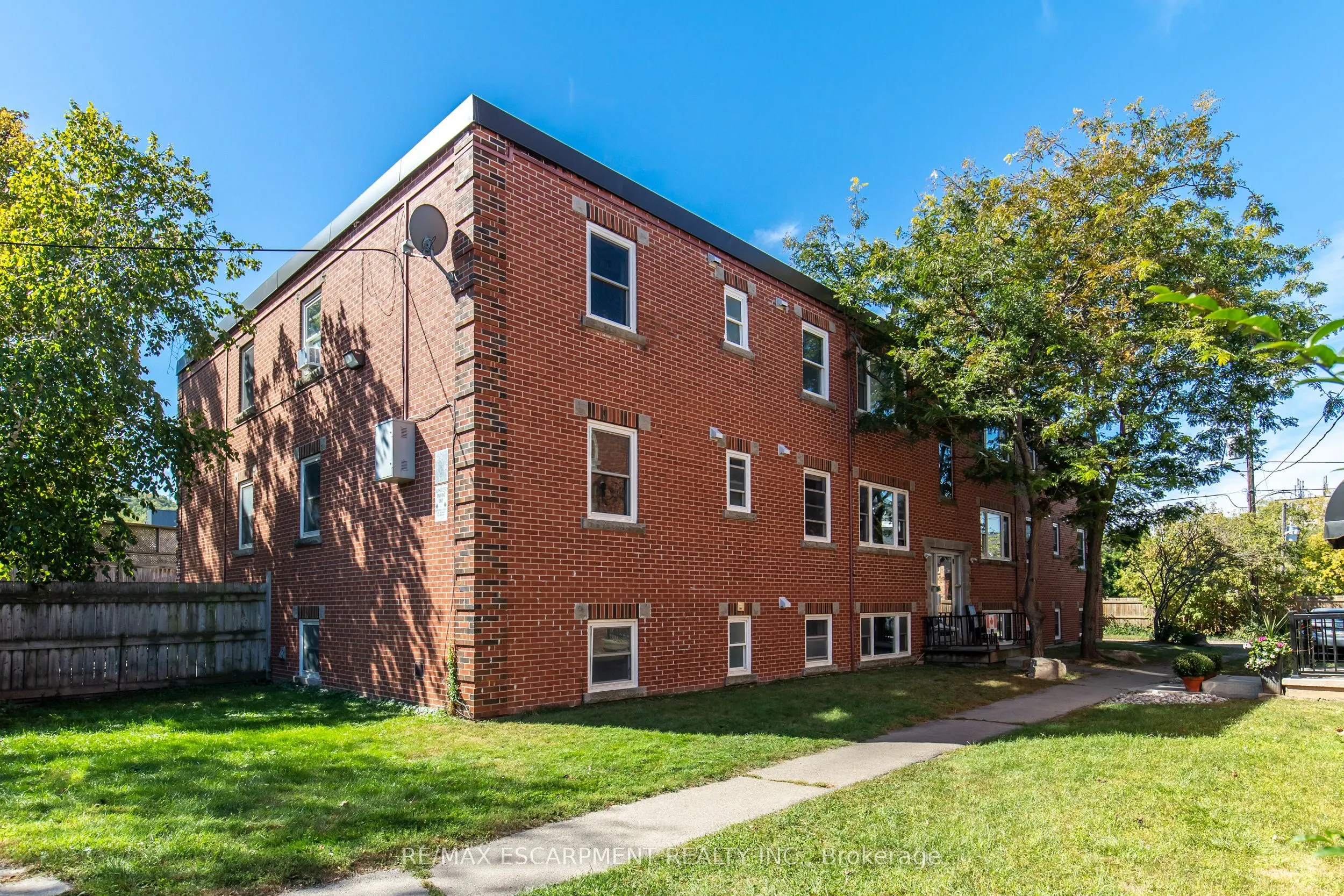 3 Applewood Avenue #3