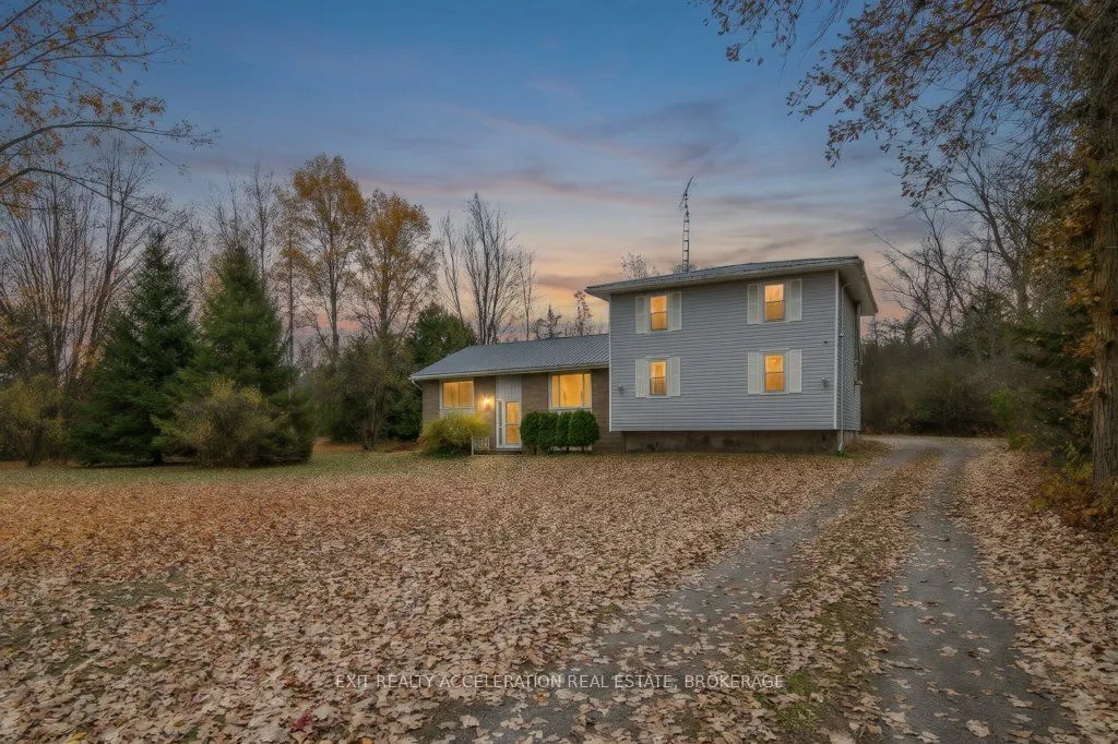 1206 County Rd 1 W