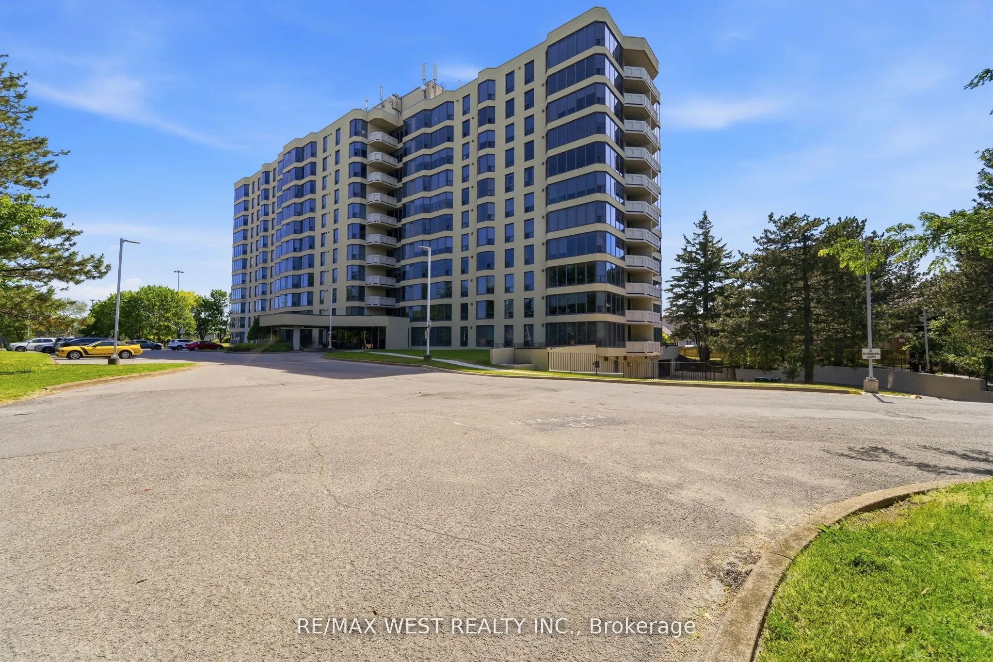 81 Scott Street #808