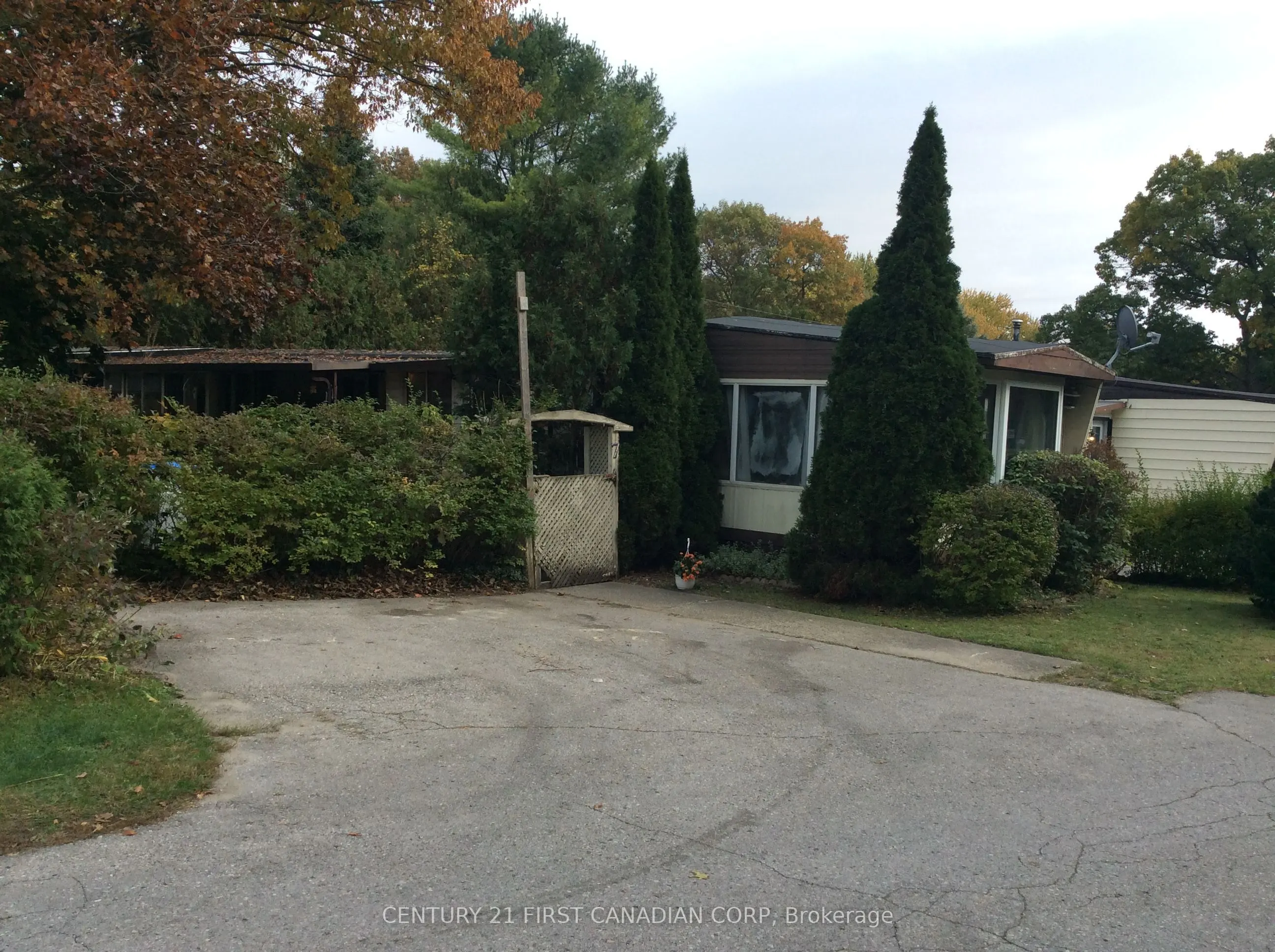 9839 Lakeshore Road #7