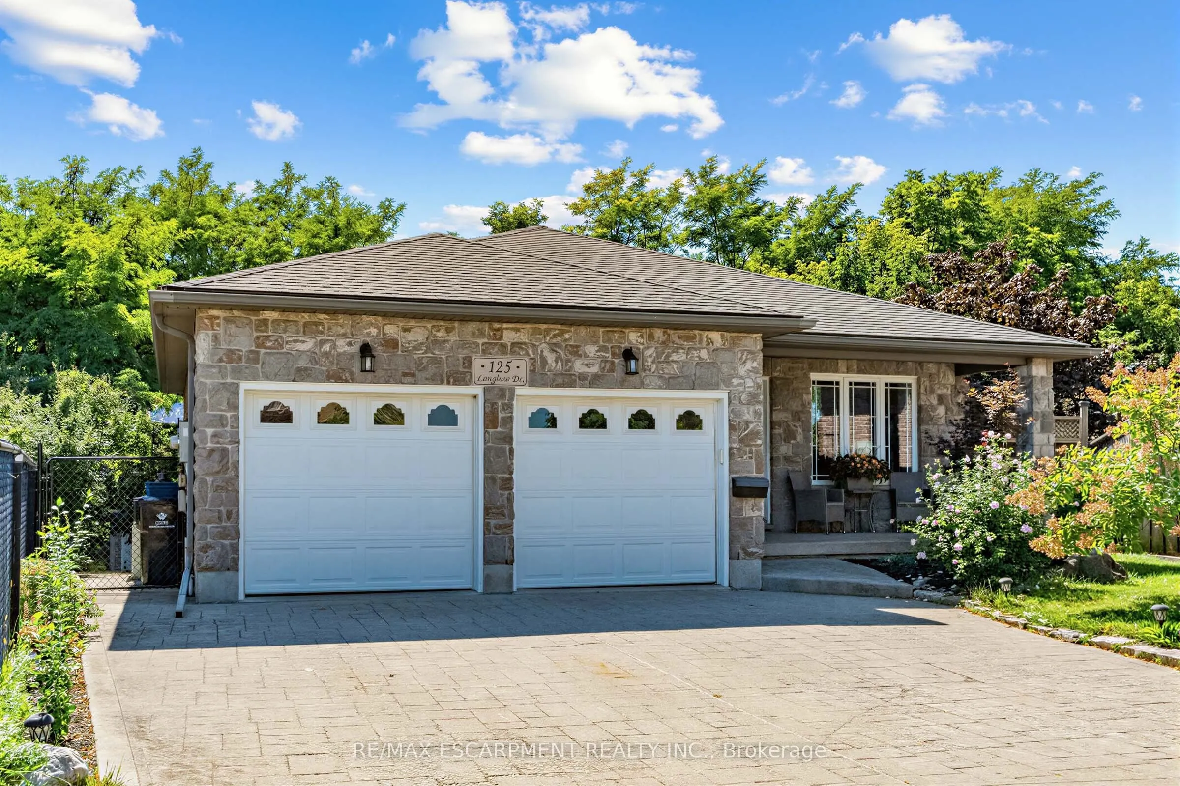 125 Langlaw Drive