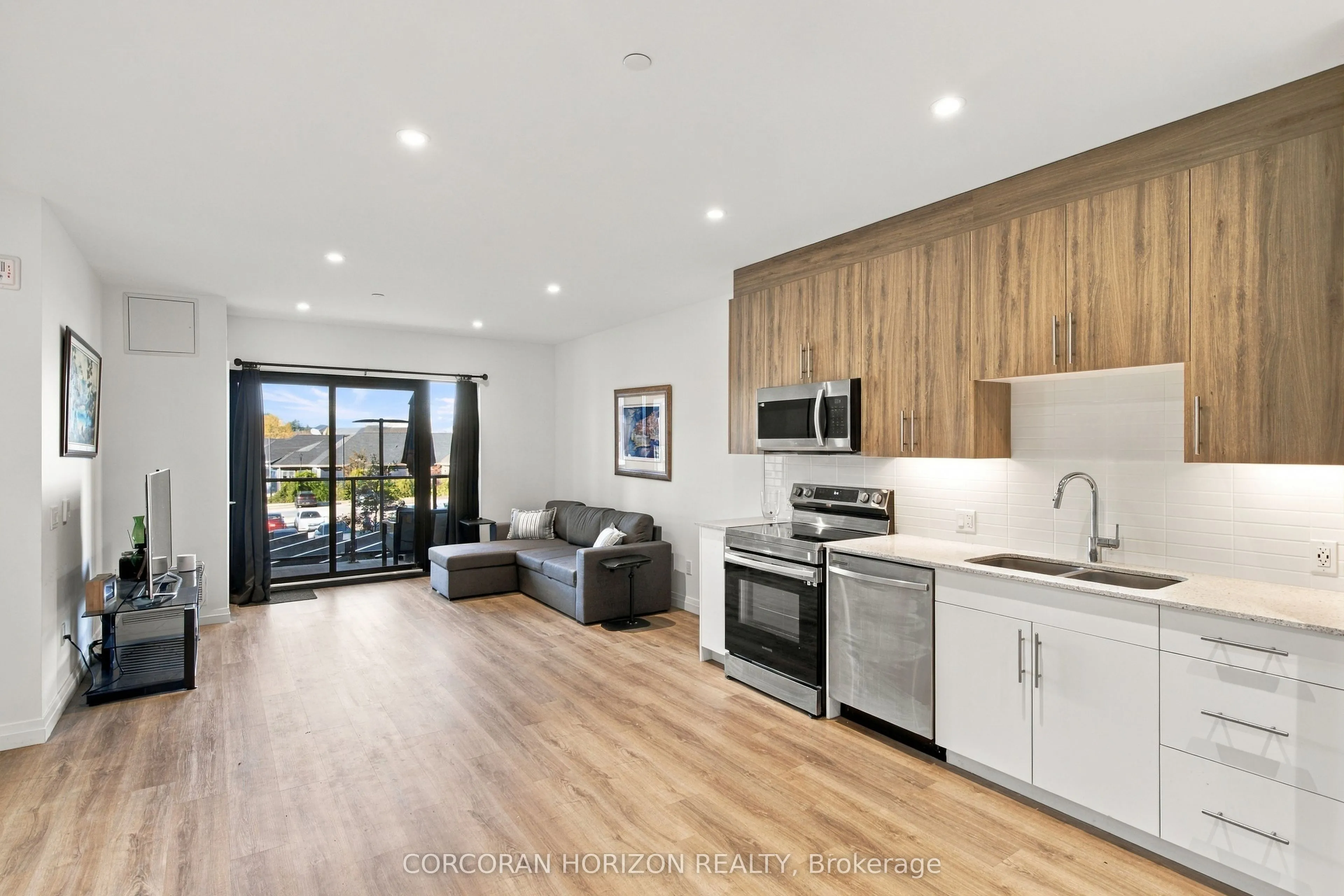 525 New Dundee Road #208