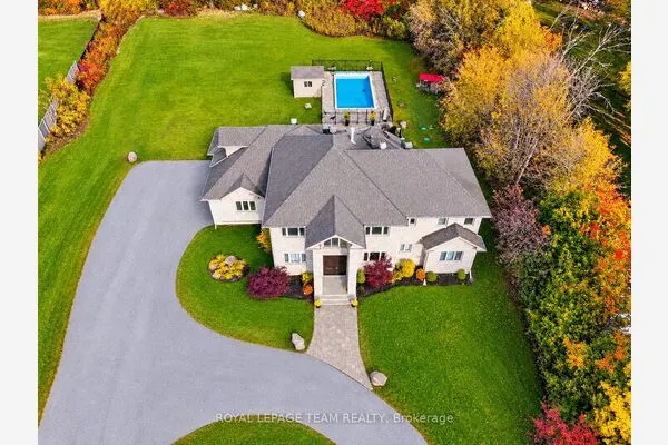 1425 Balmoral Drive