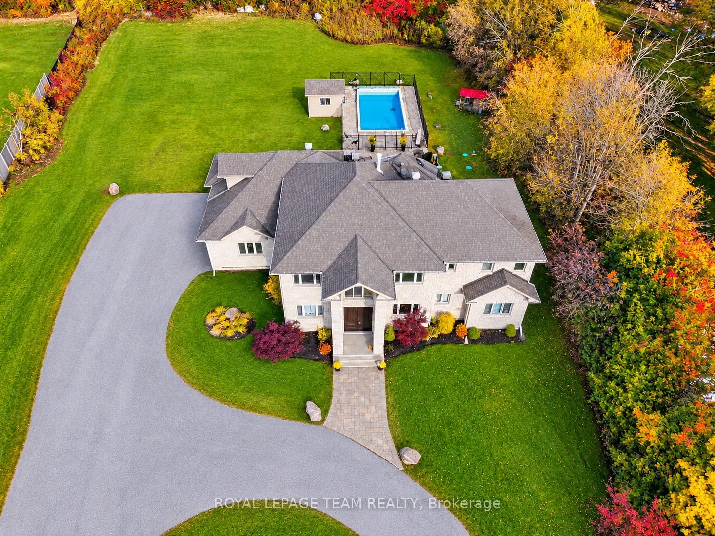 1425 Balmoral Drive