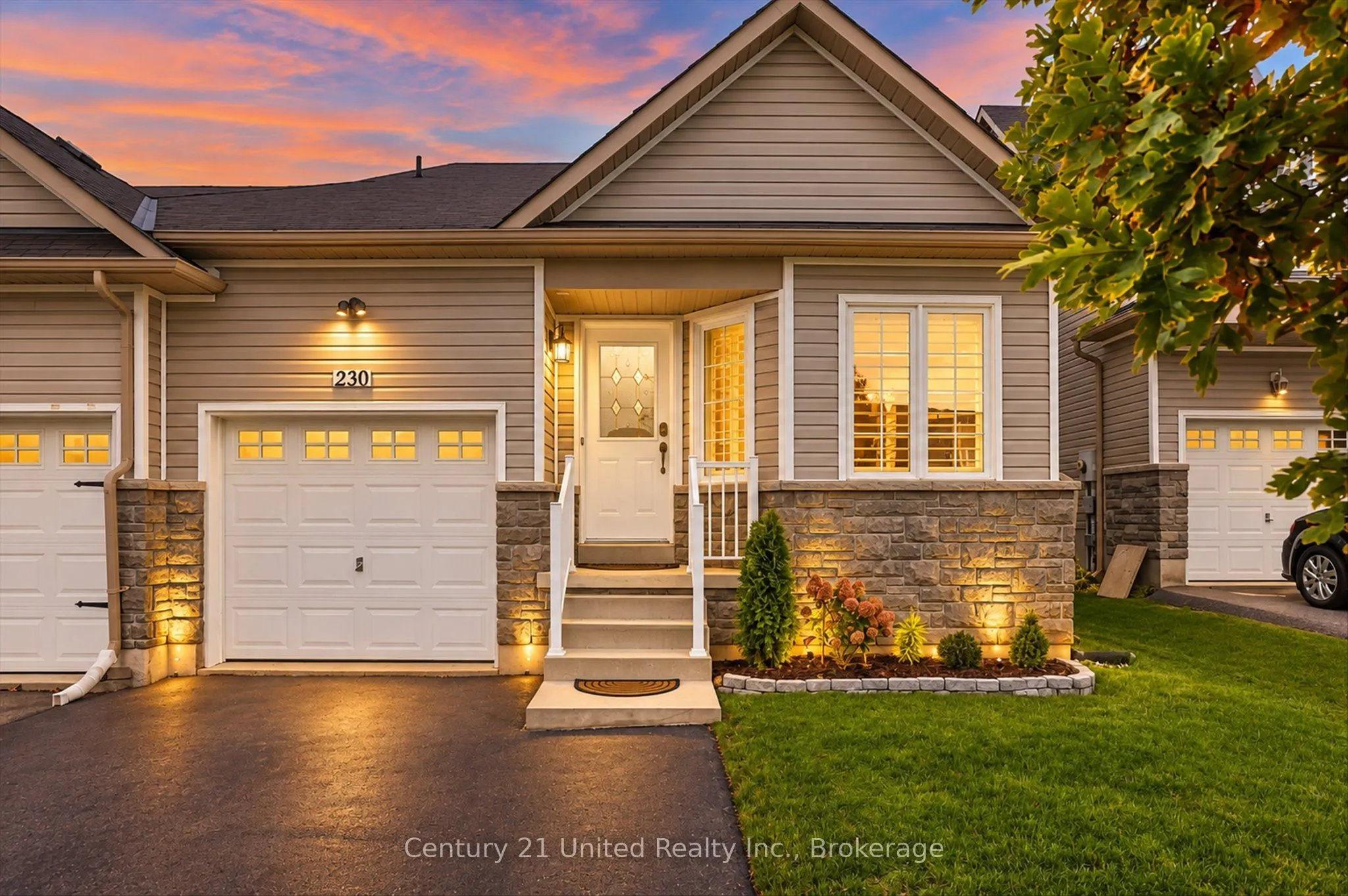 230 Cowling Heights