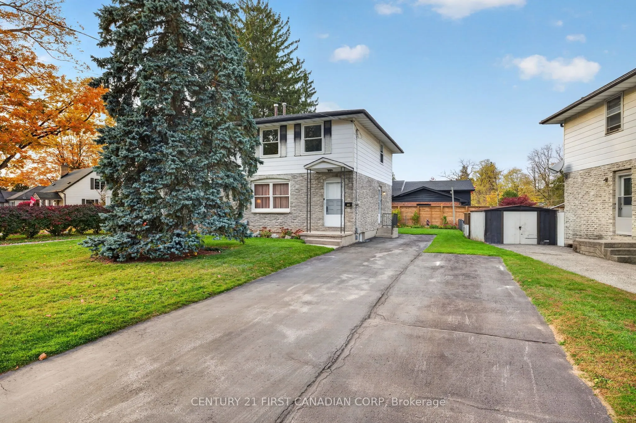 23 Kittridge Avenue W