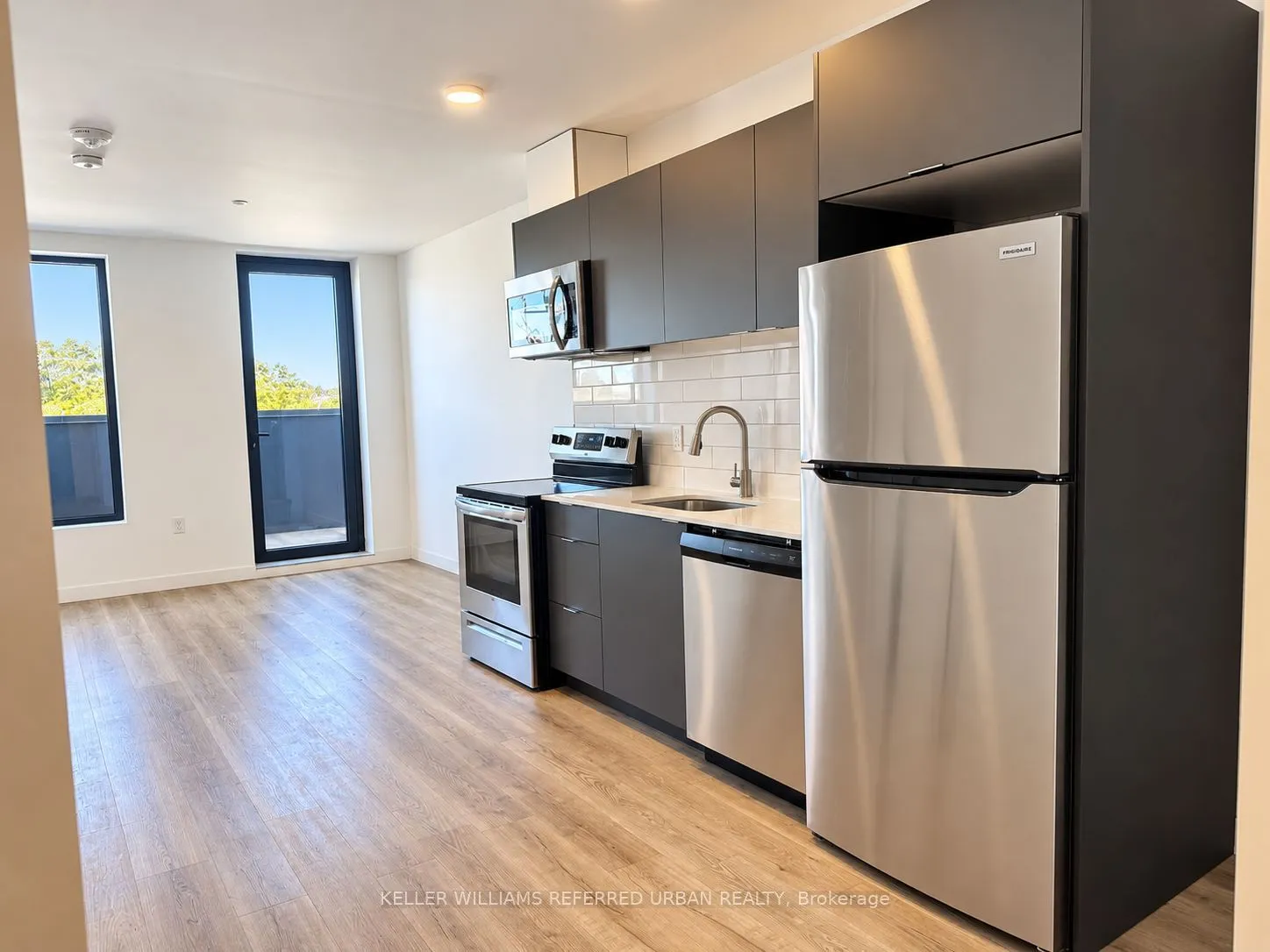325 University Avenue W #408