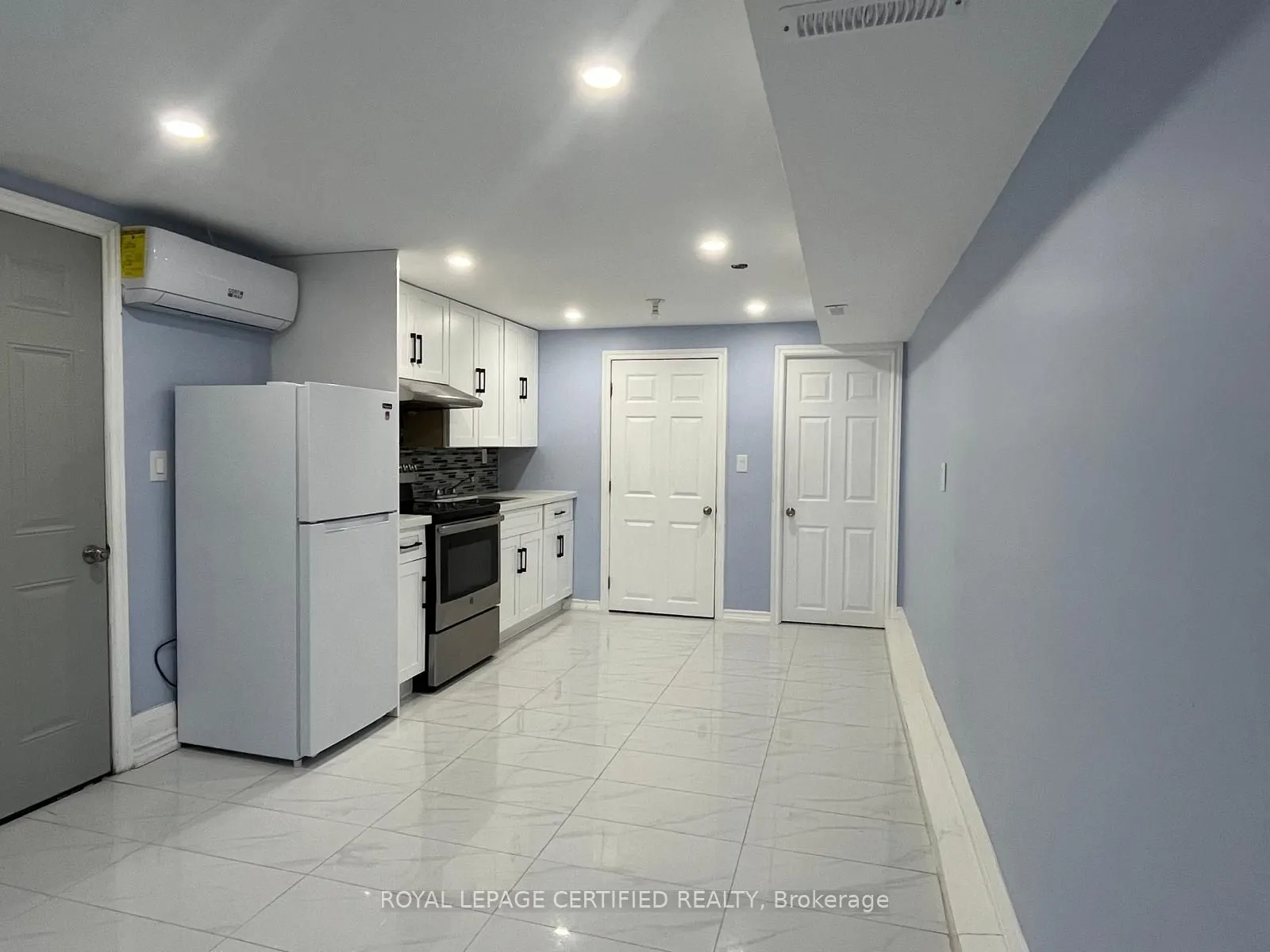 818 Garth Street #Studio