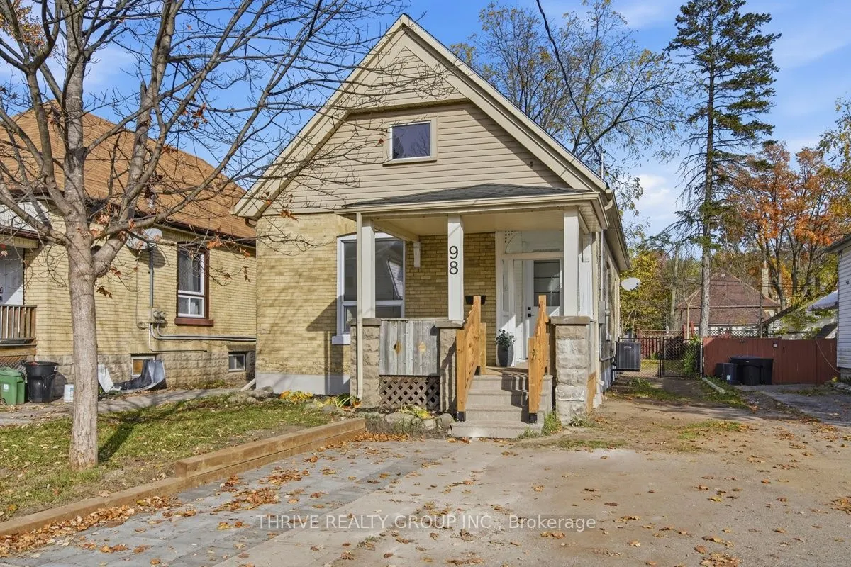 98 Mamelon Street E