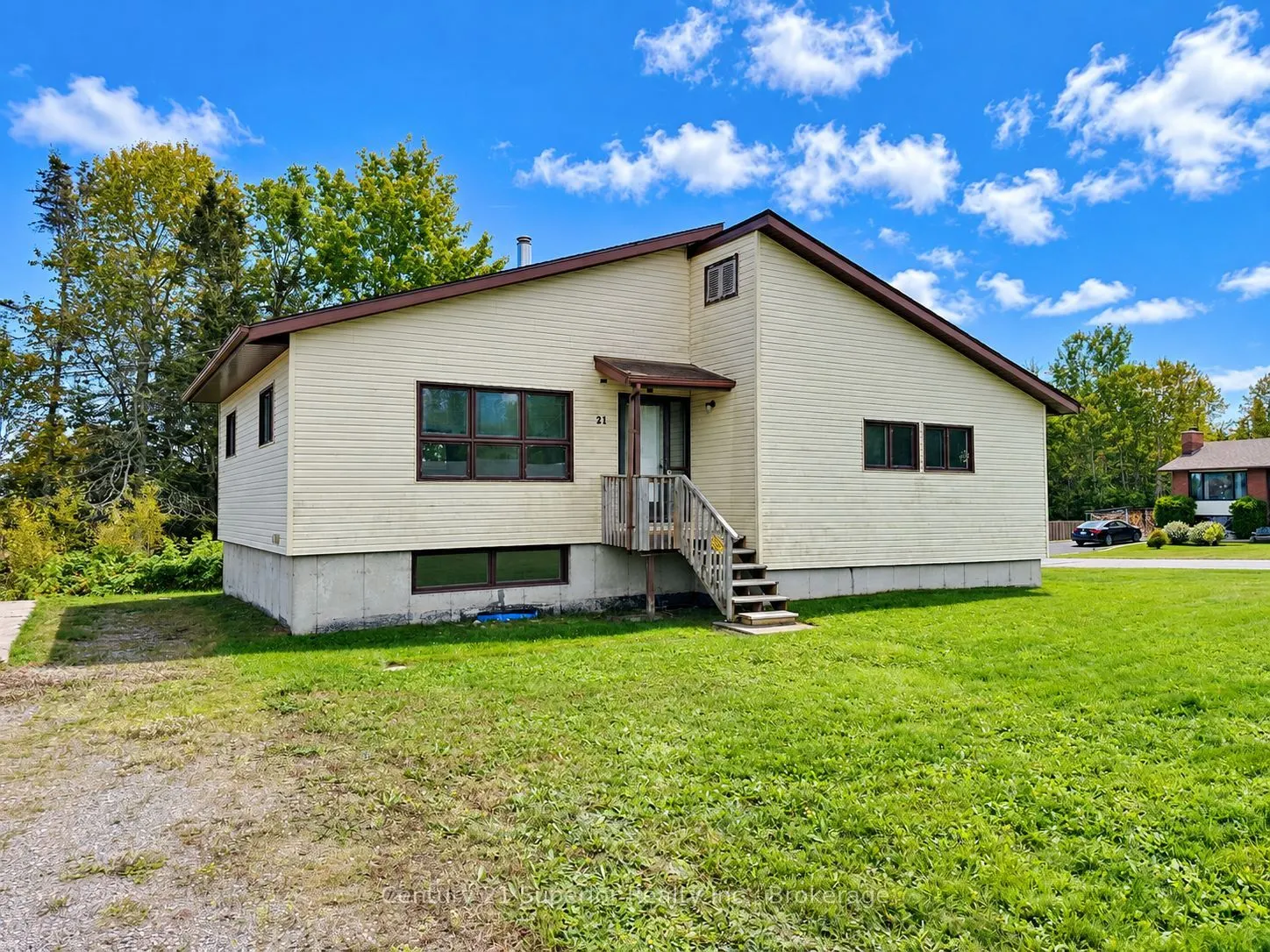 21 East Grove Crescent