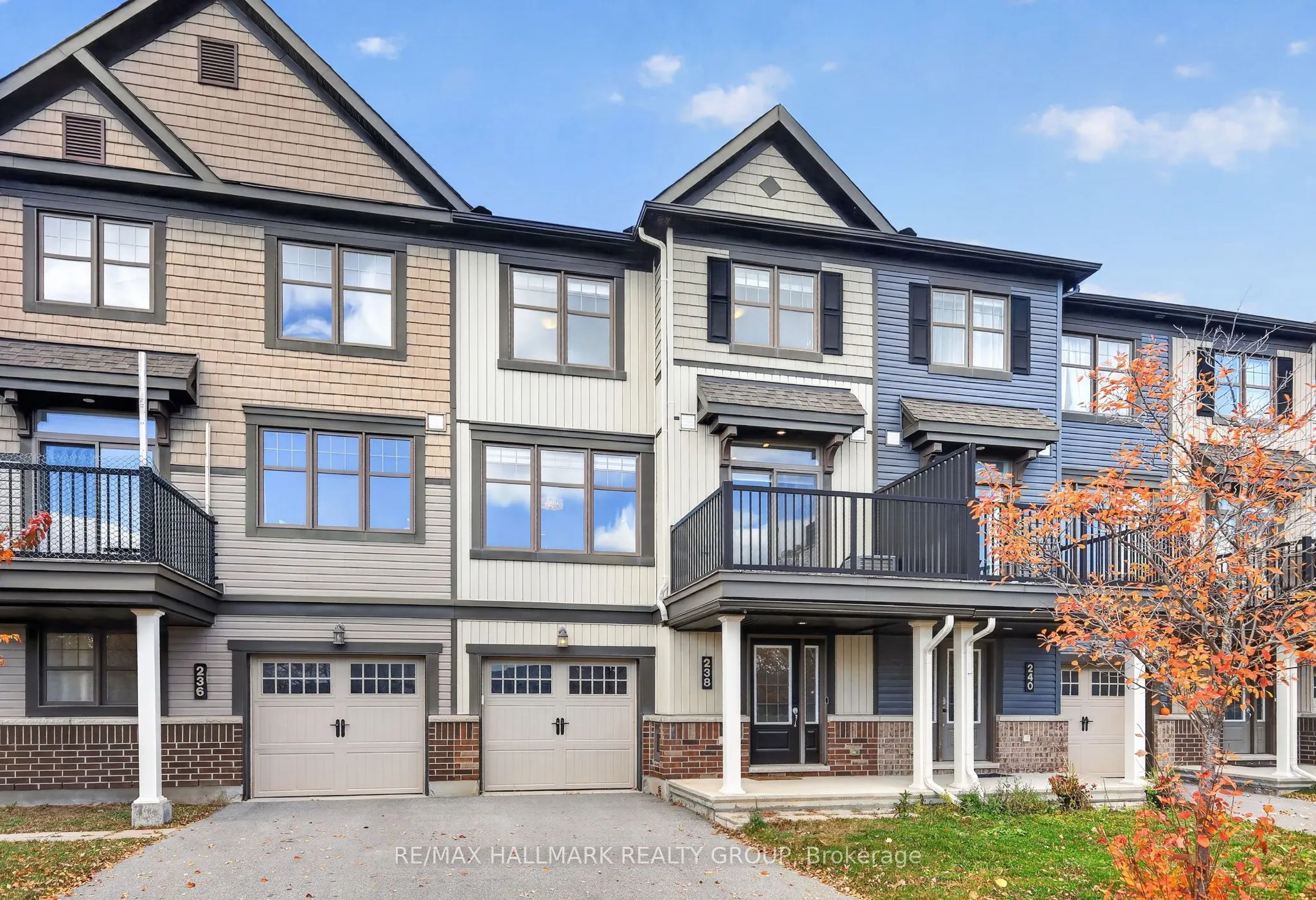 238 HALYARD Way