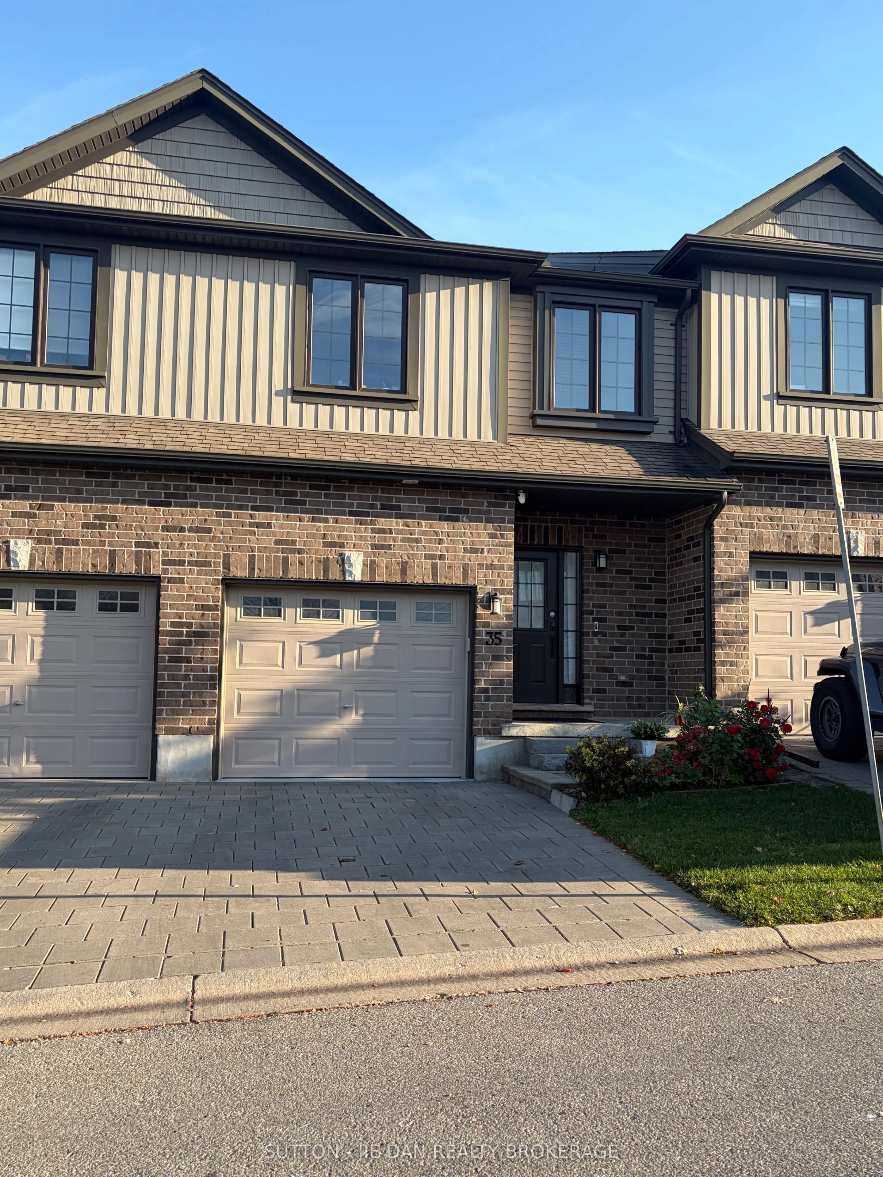 1030 Oakcrossing Gate #35