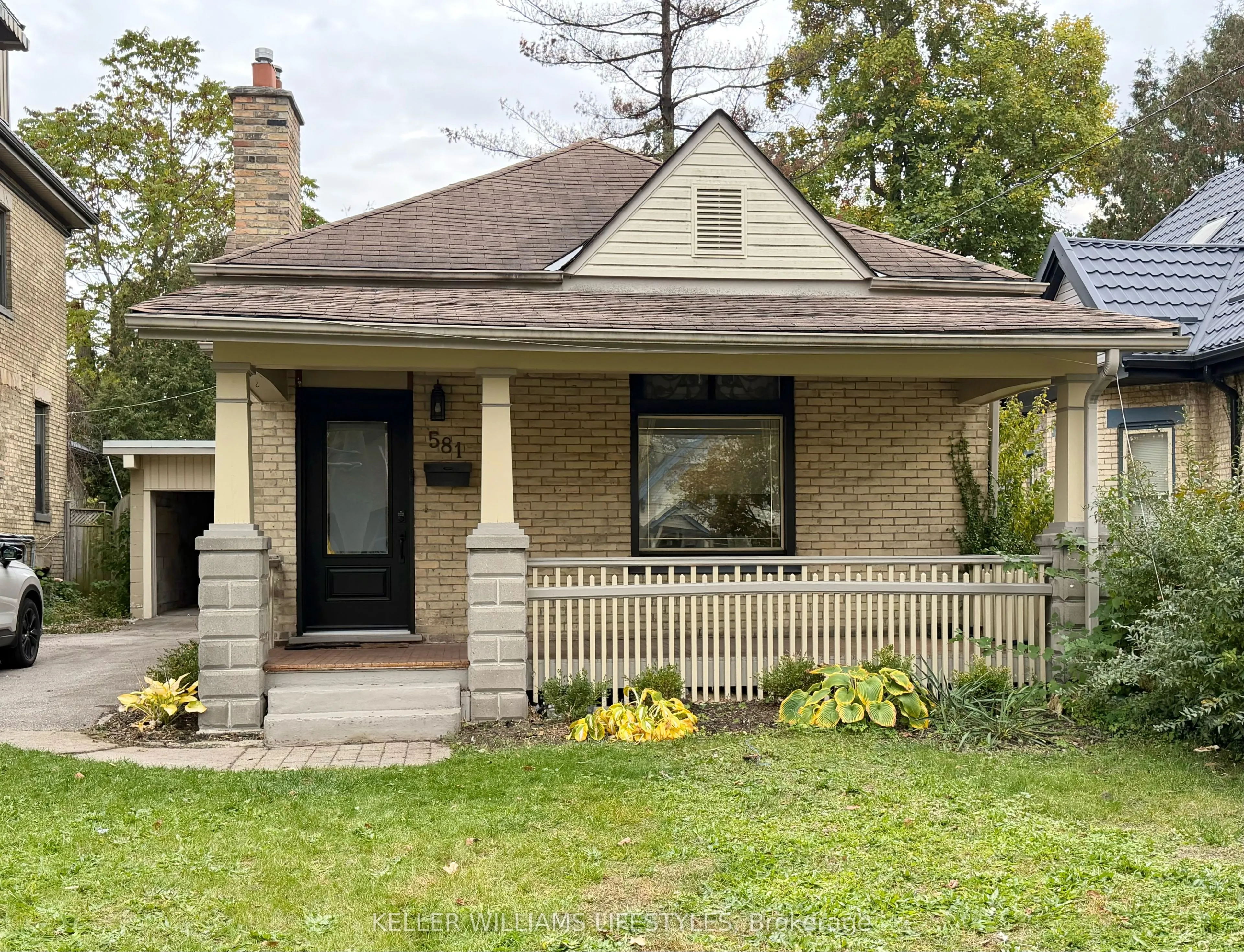 581 Central Avenue