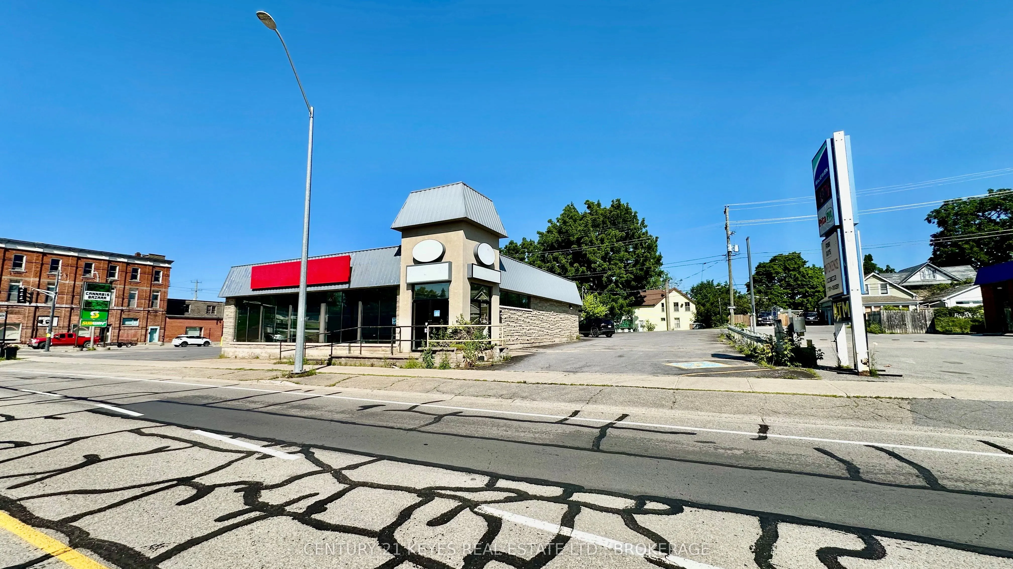 220 King Street E