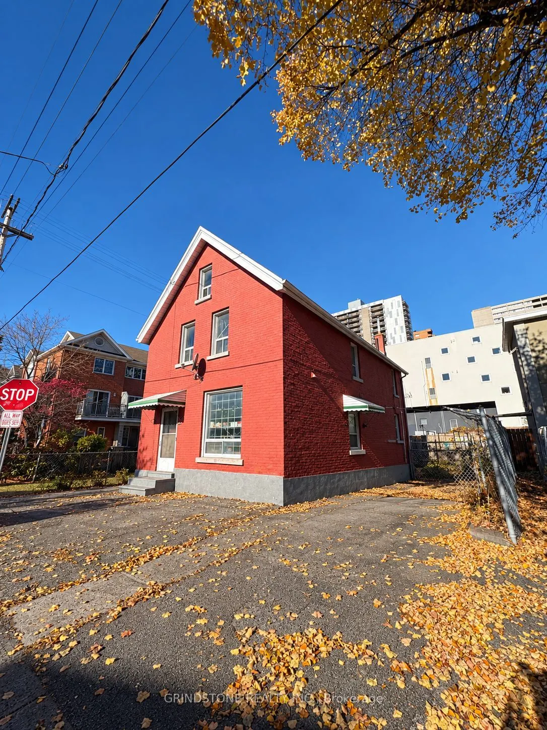 565 Lisgar Street