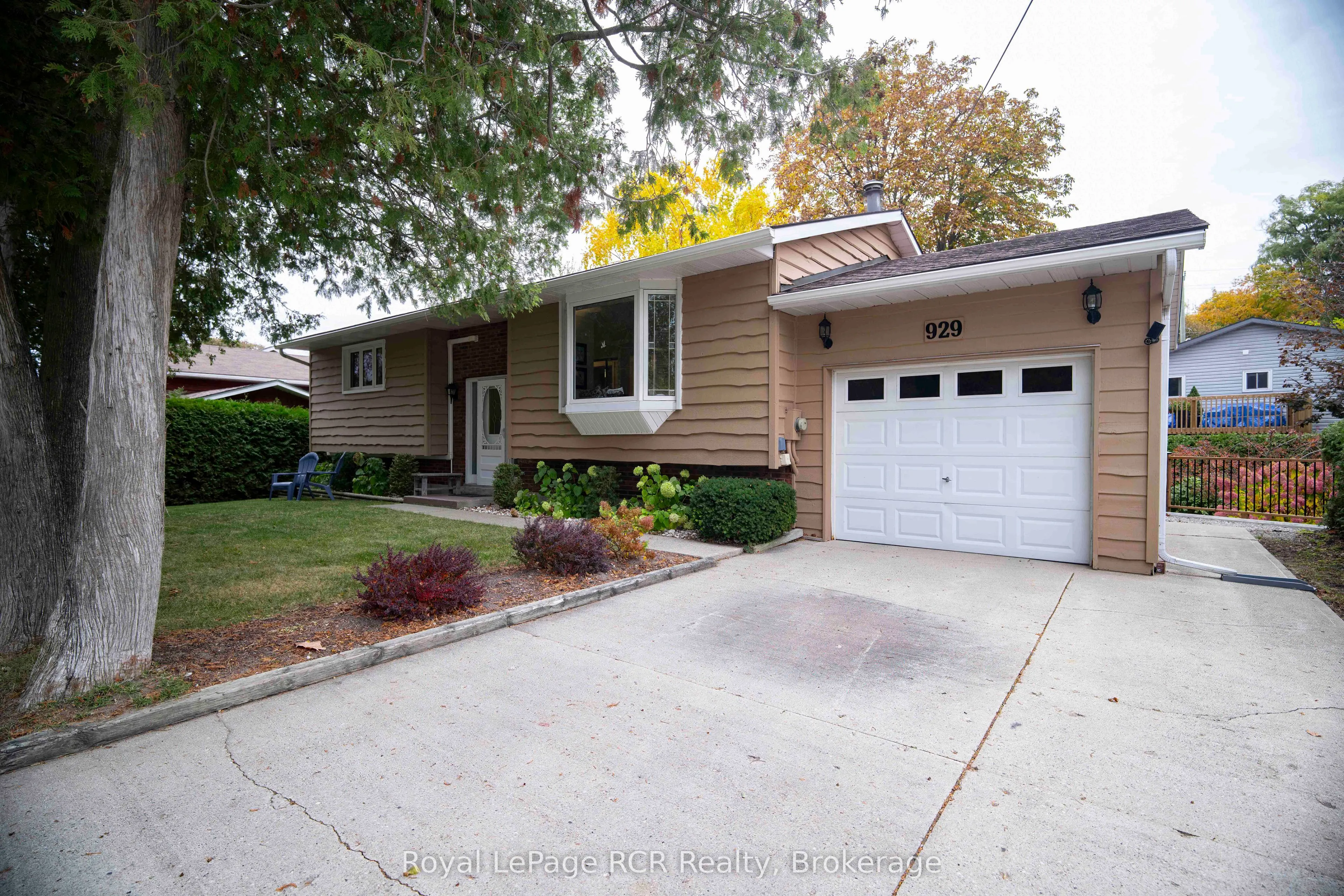 929 Saugeen Street