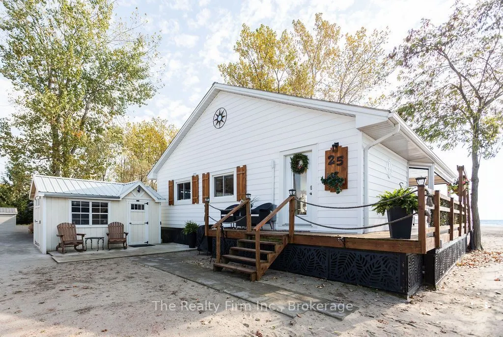 25 Erie Boulevard