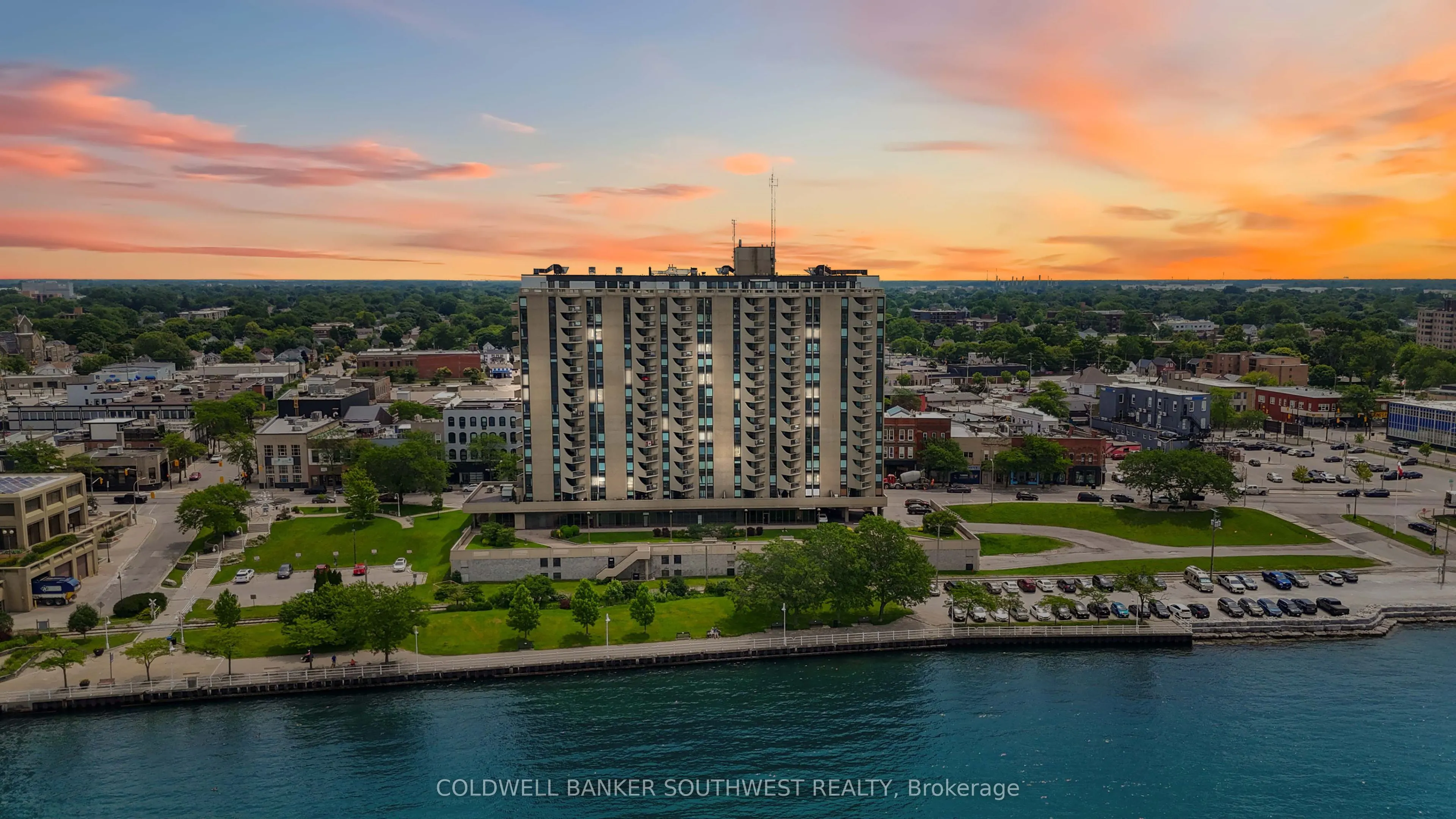 155 Front Street N #1504
