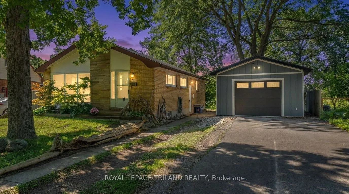 93 Manitoulin Drive
