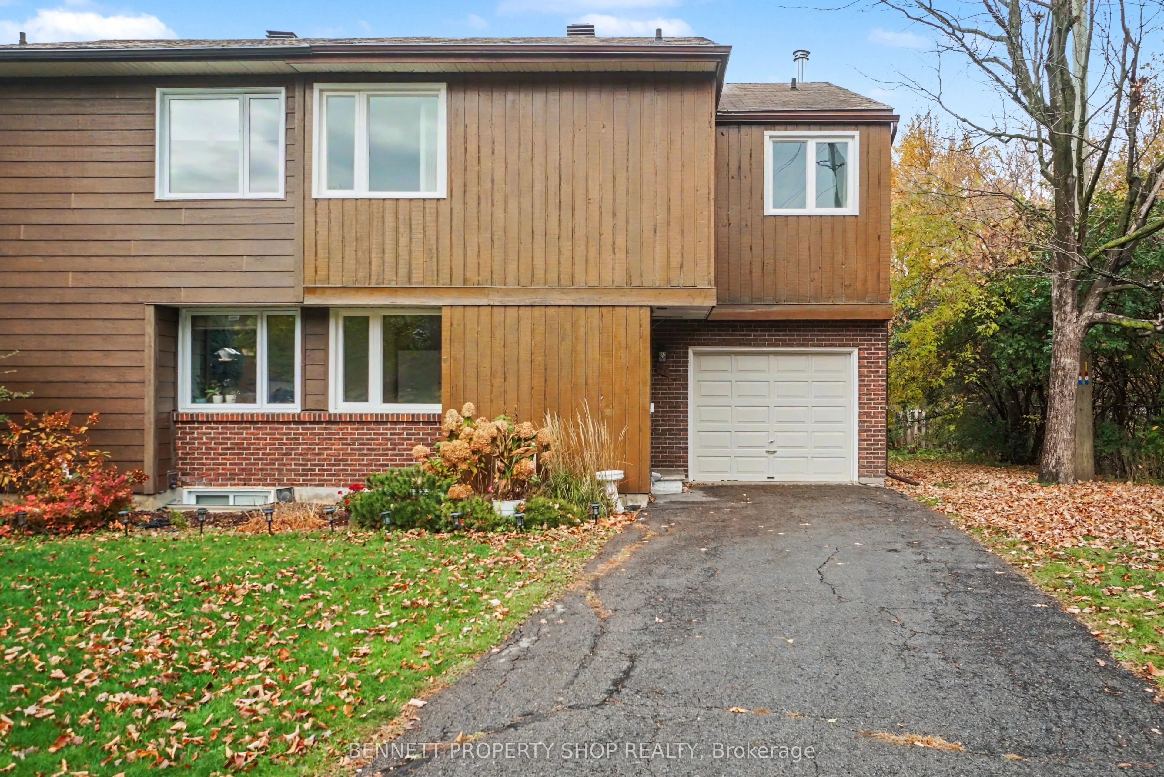 57 Sandhurst Court