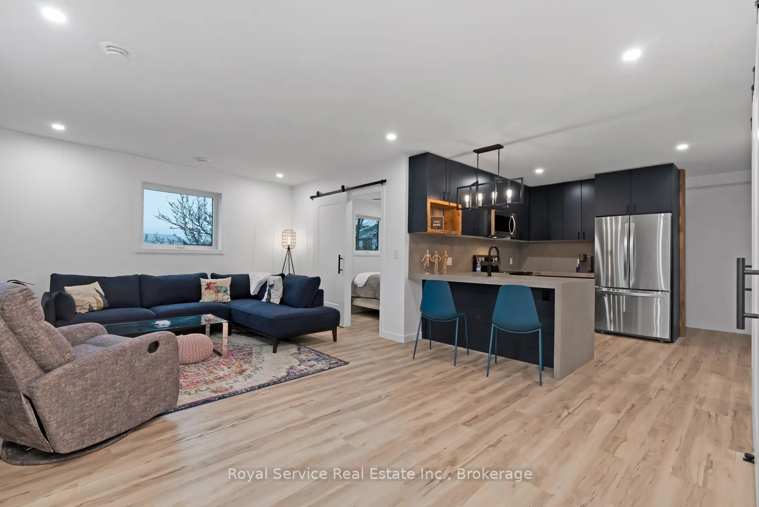 256 George Street #2 "The Courtroom"