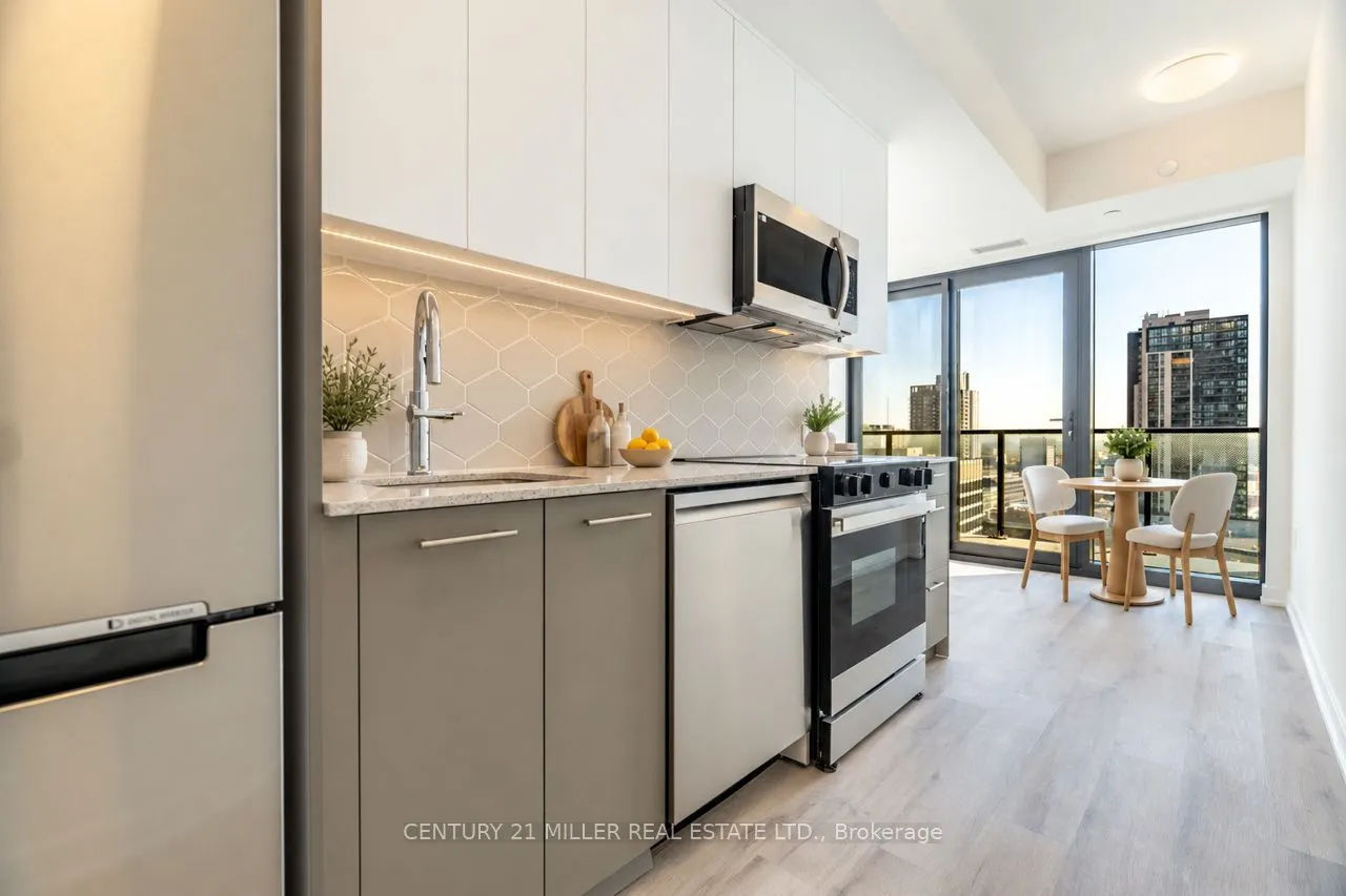 30 Francis Street S #1704